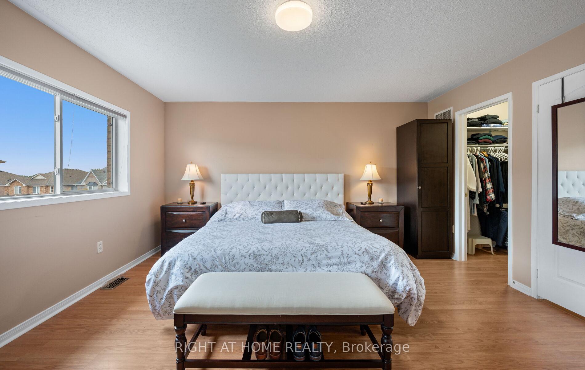 Photo 23 of 58 Knoll Haven Circle, Caledon, Bolton North — HOMEH