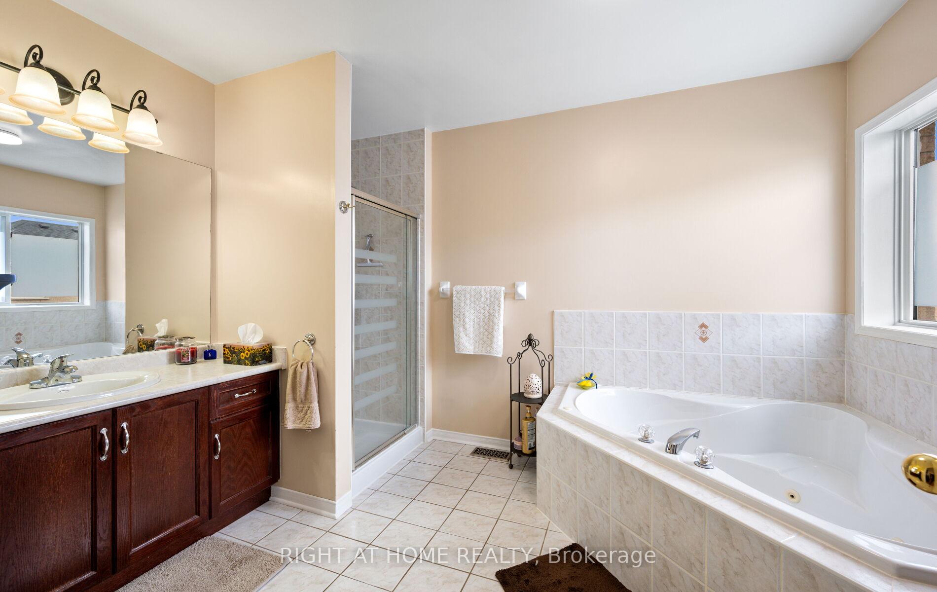 Photo 24 of 58 Knoll Haven Circle, Caledon, Bolton North — HOMEH