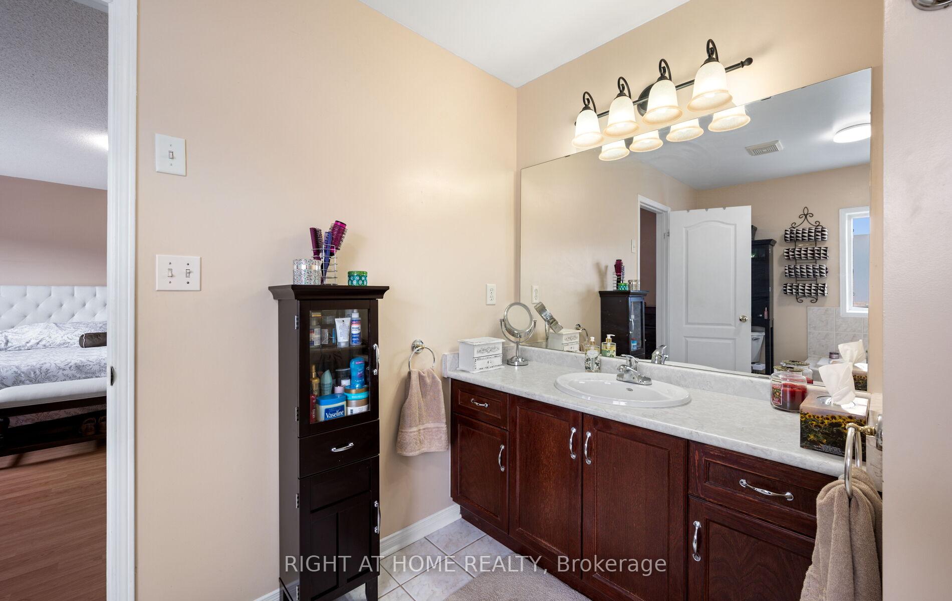 Photo 25 of 58 Knoll Haven Circle, Caledon, Bolton North — HOMEH