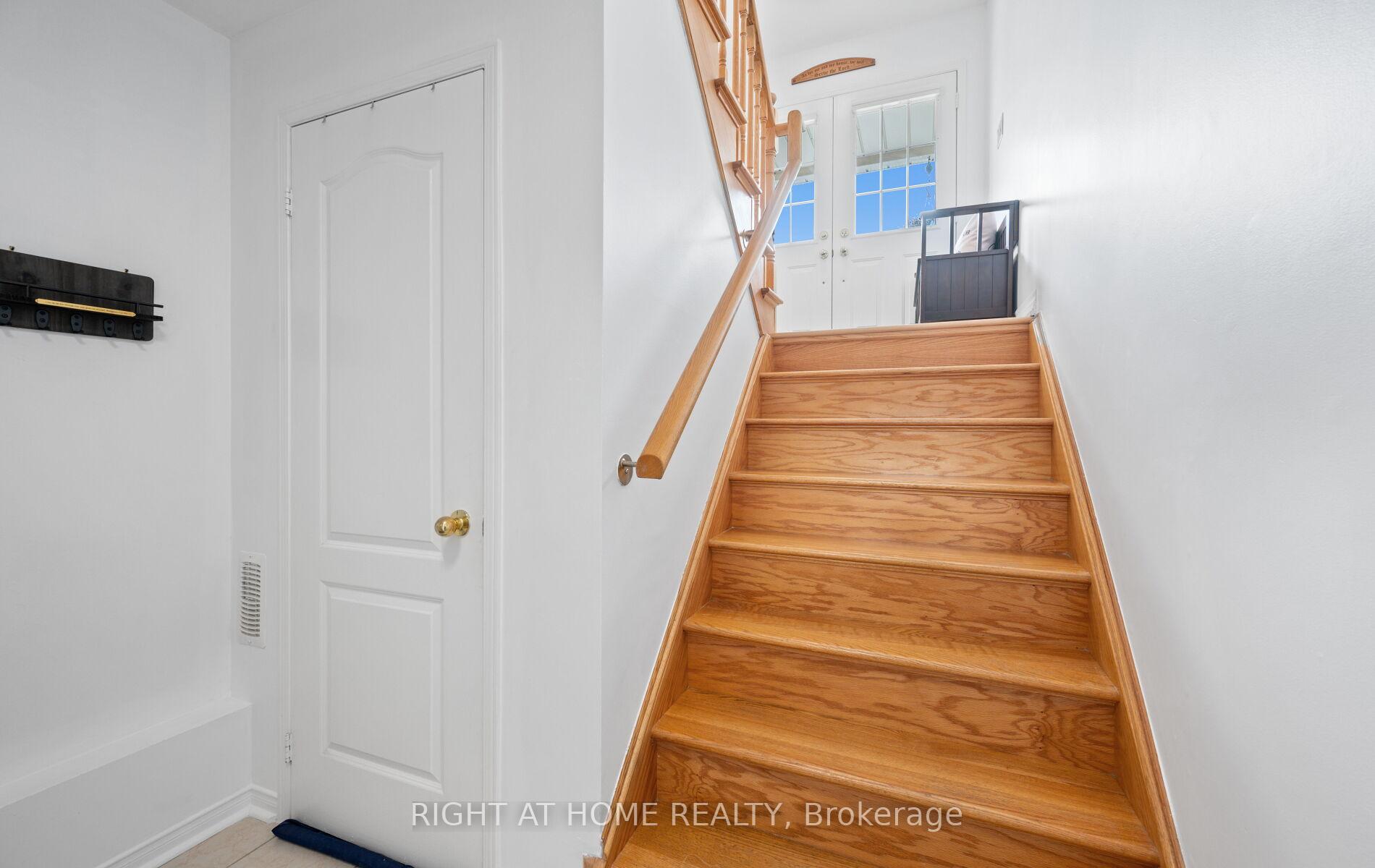 Photo 28 of 58 Knoll Haven Circle, Caledon, Bolton North — HOMEH