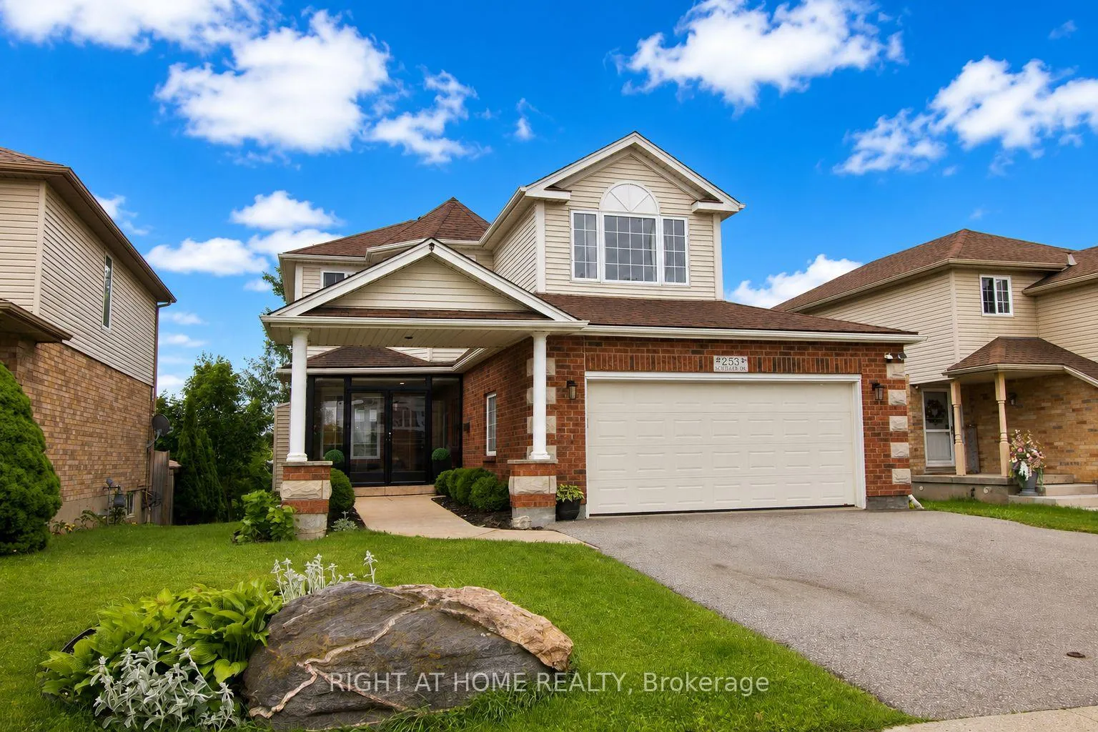 Photo 1 of 253 Schneller Drive, Wilmot, Baden — HOMEH