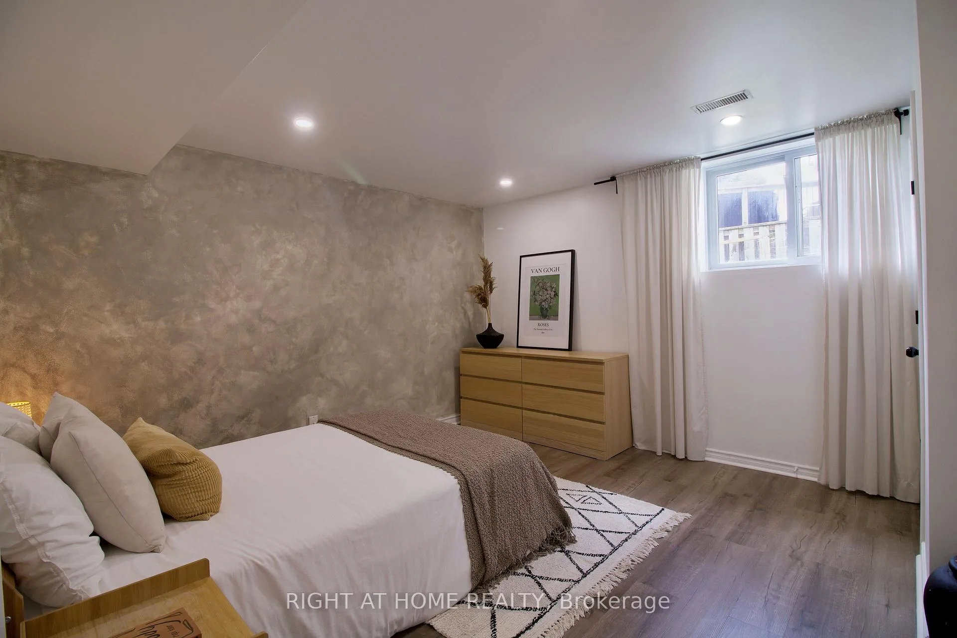 Photo 37 of 253 Schneller Drive, Wilmot, Baden — HOMEH