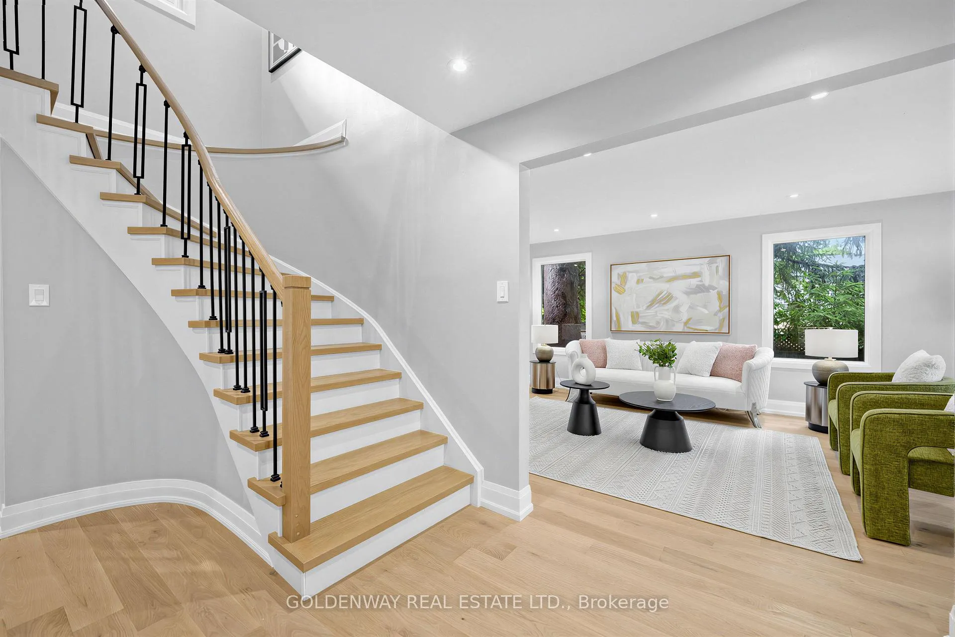 Photo 3 of 3 Sir Lancelot Drive, Markham, Markham Village — HOMEH