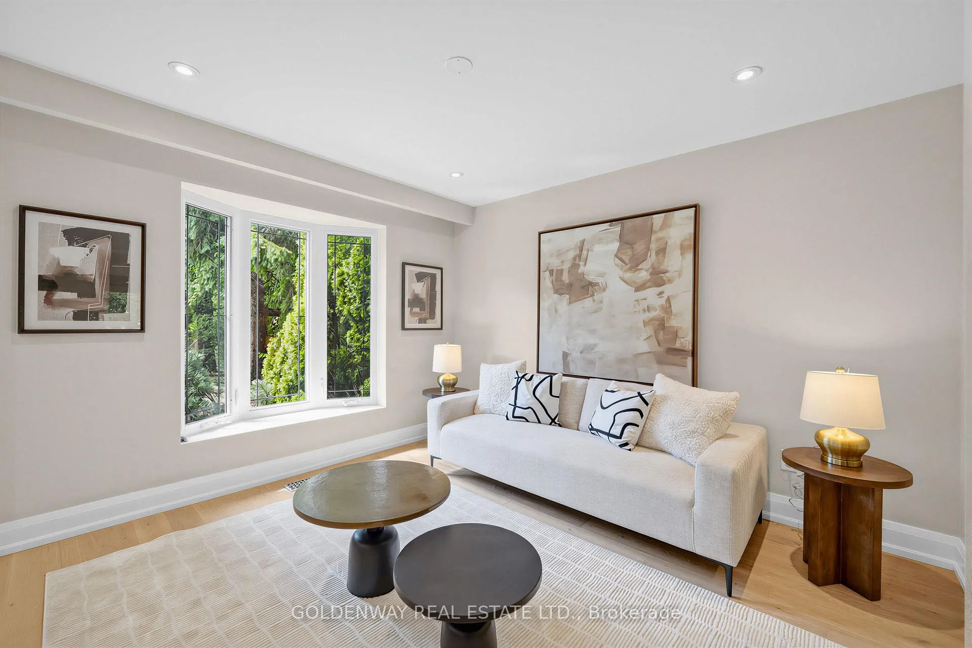 Photo 10 of 3 Sir Lancelot Drive, Markham, Markham Village — HOMEH