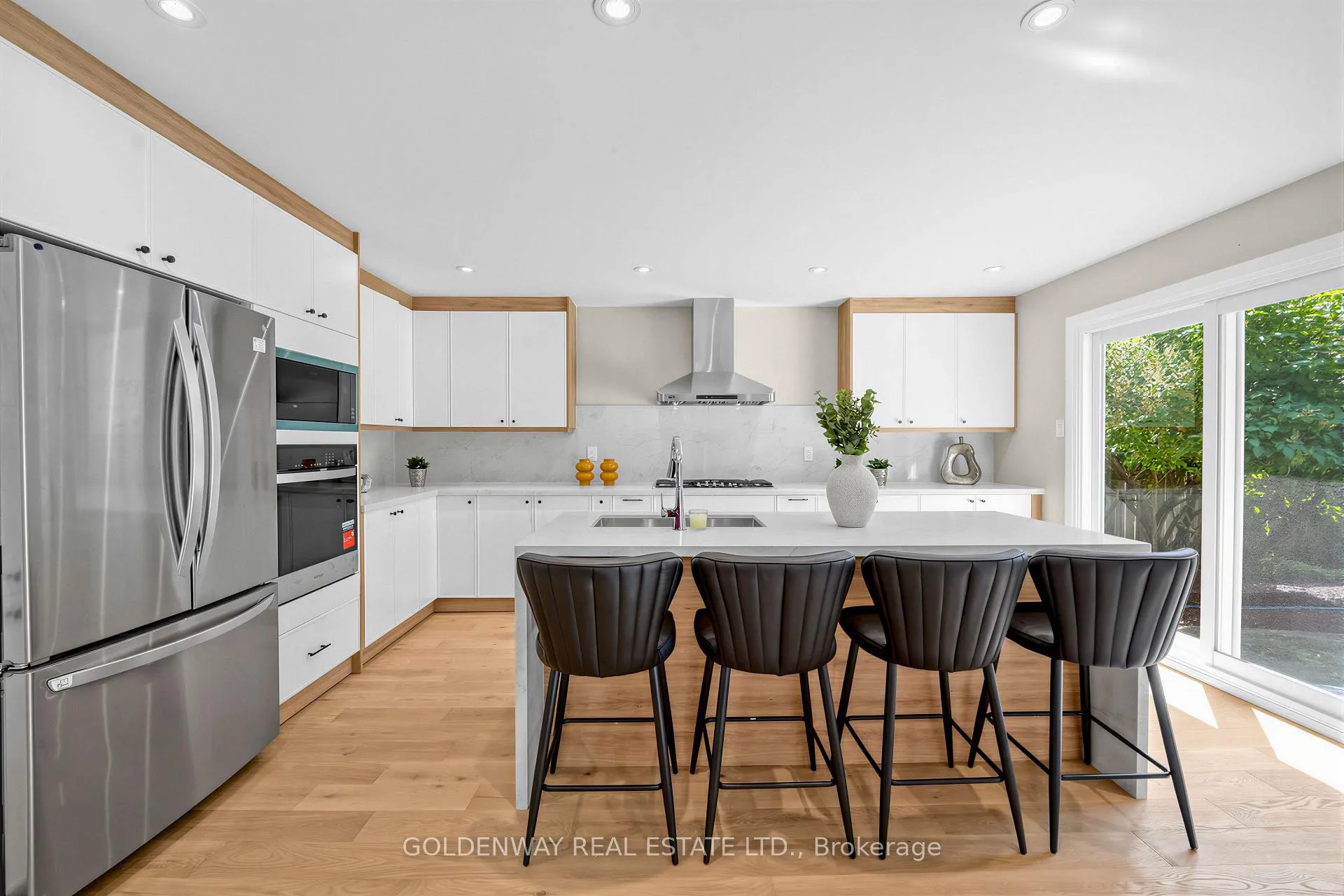 Photo 14 of 3 Sir Lancelot Drive, Markham, Markham Village — HOMEH