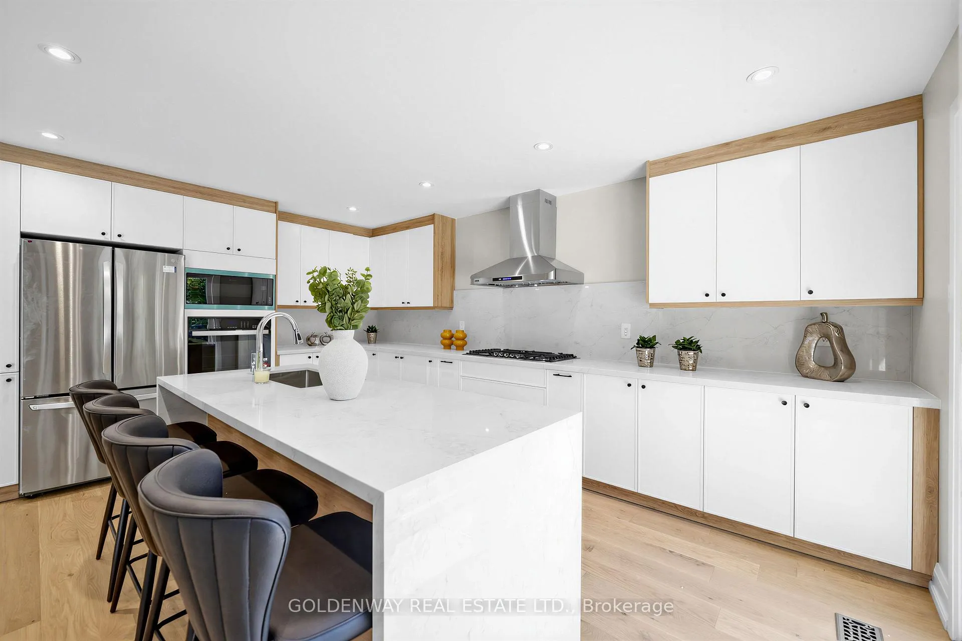 Photo 15 of 3 Sir Lancelot Drive, Markham, Markham Village — HOMEH