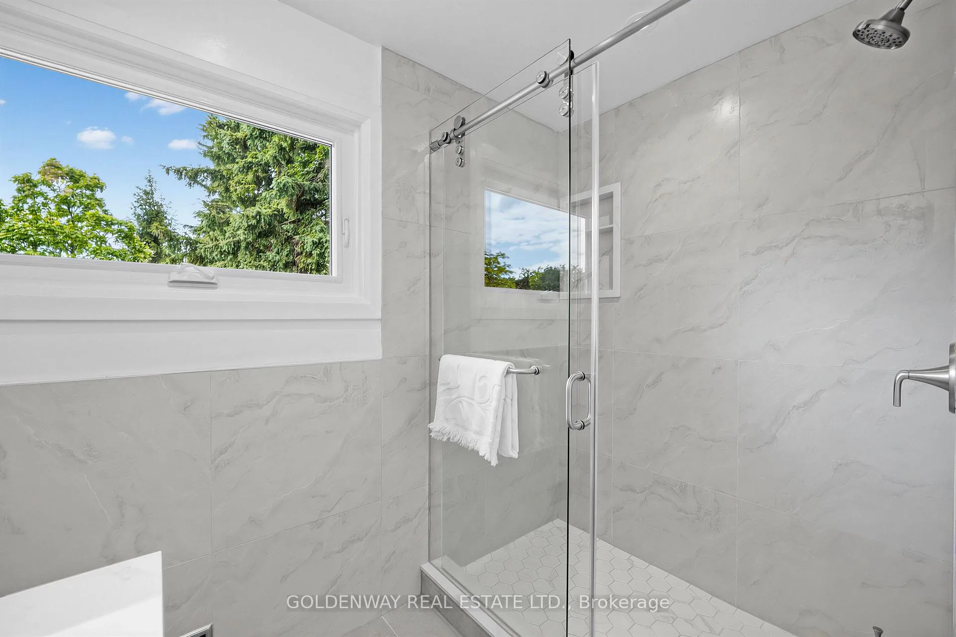 Photo 28 of 3 Sir Lancelot Drive, Markham, Markham Village — HOMEH