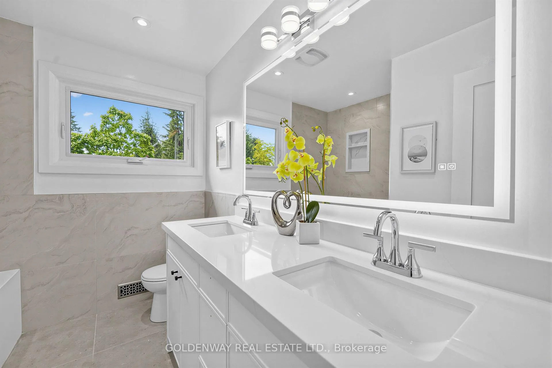 Photo 31 of 3 Sir Lancelot Drive, Markham, Markham Village — HOMEH
