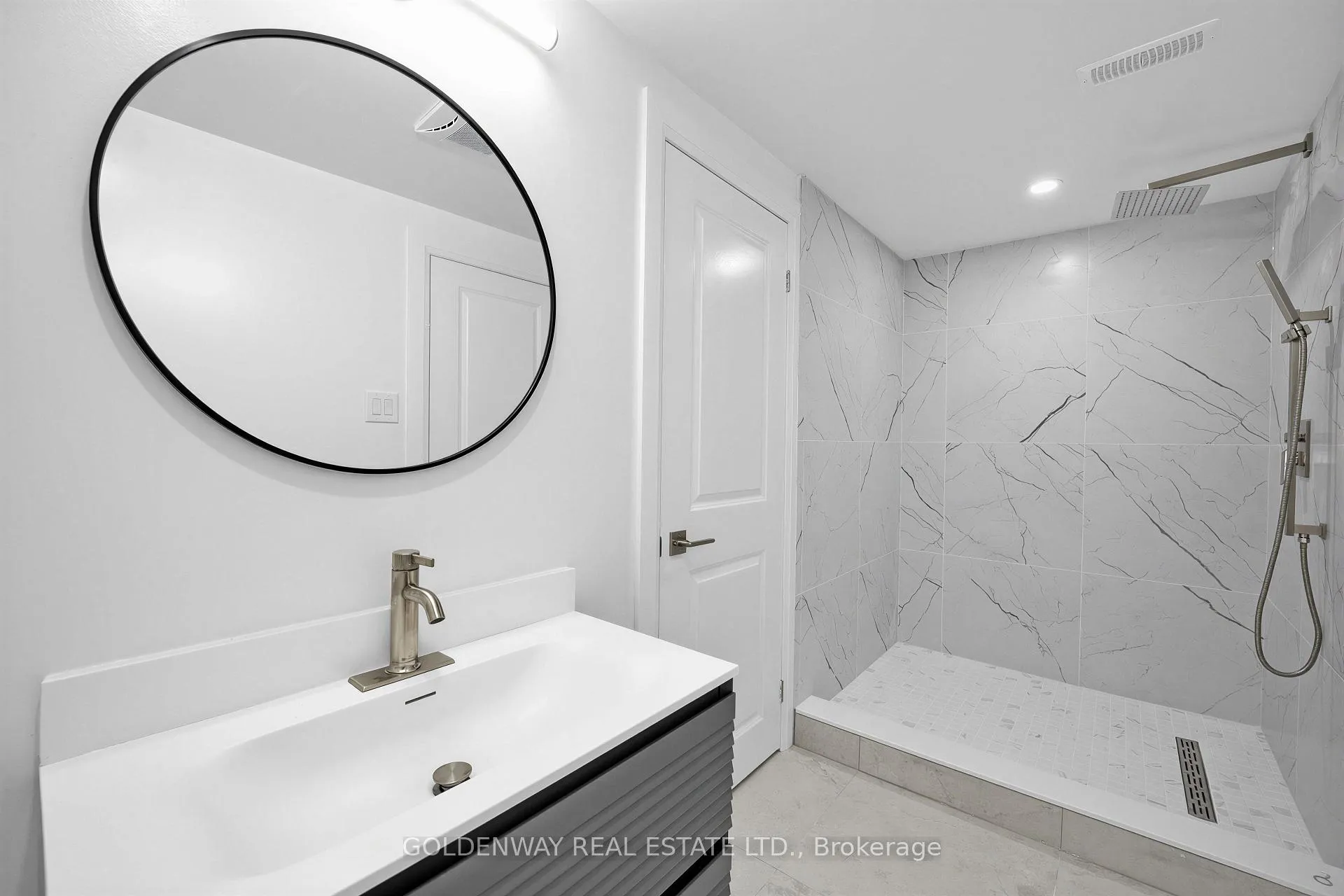 Photo 34 of 3 Sir Lancelot Drive, Markham, Markham Village — HOMEH