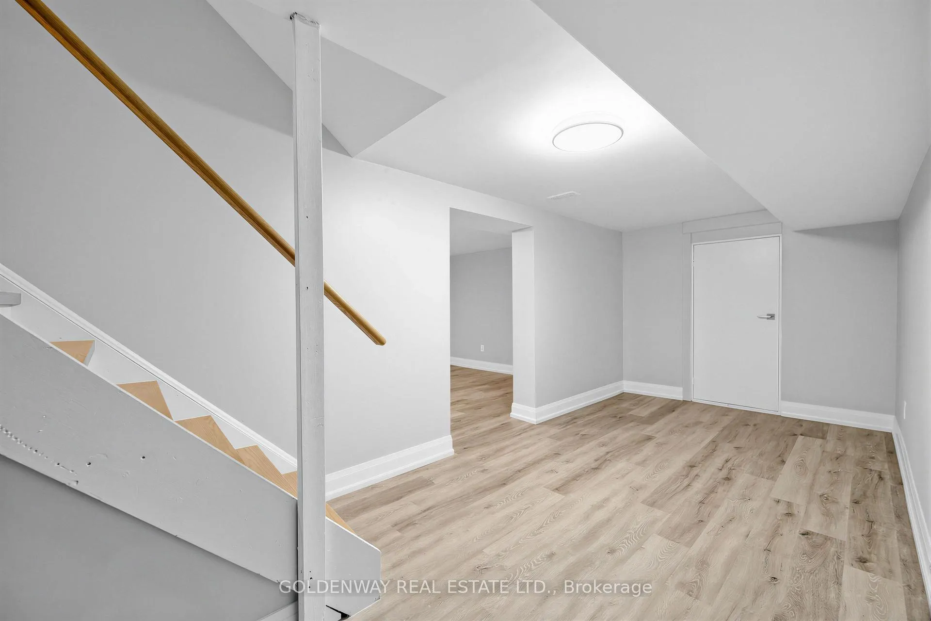 Photo 37 of 3 Sir Lancelot Drive, Markham, Markham Village — HOMEH