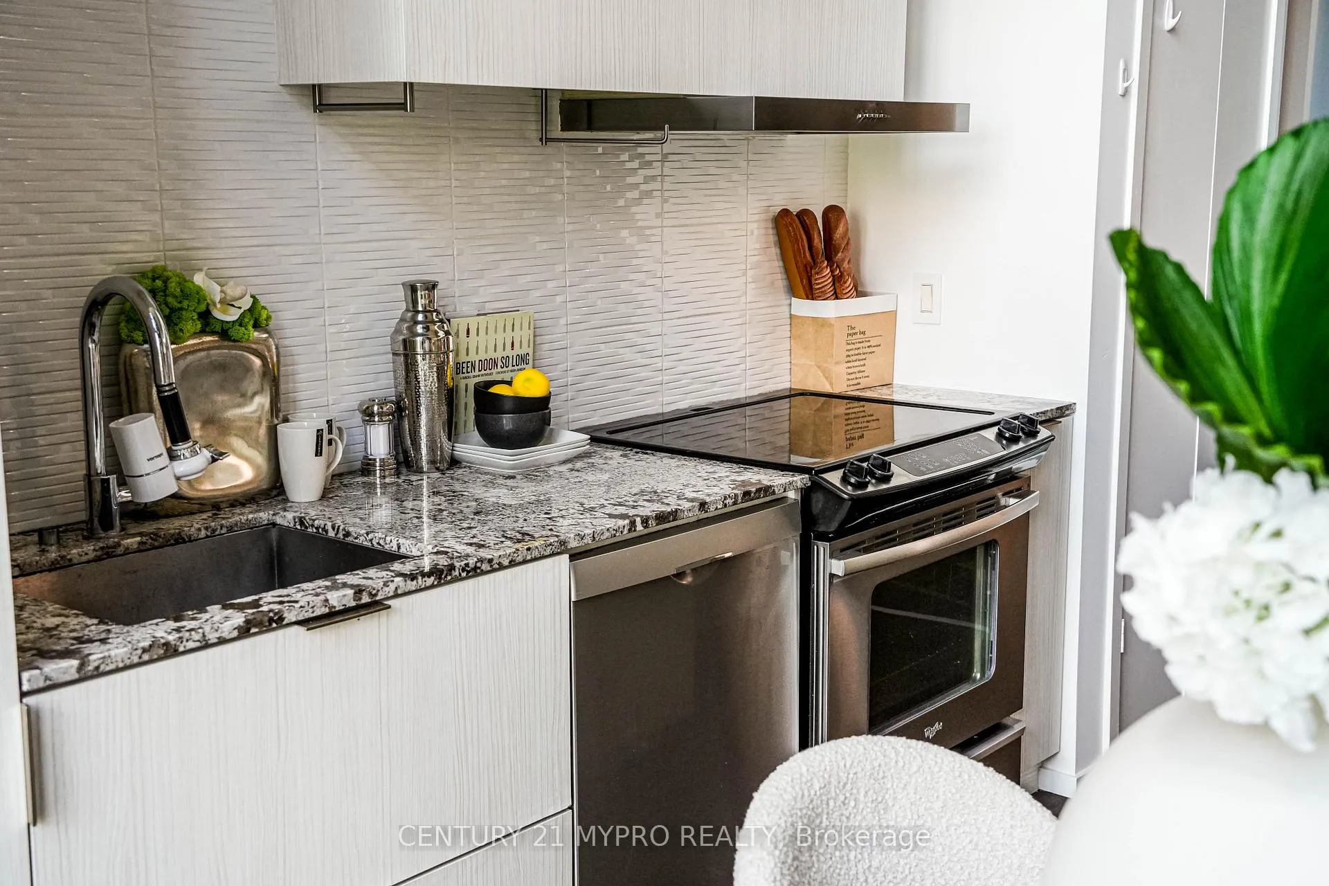 Photo 19 of Unit 811, 101 Charles Street E, Toronto, Church-Yonge Corridor — HOMEH