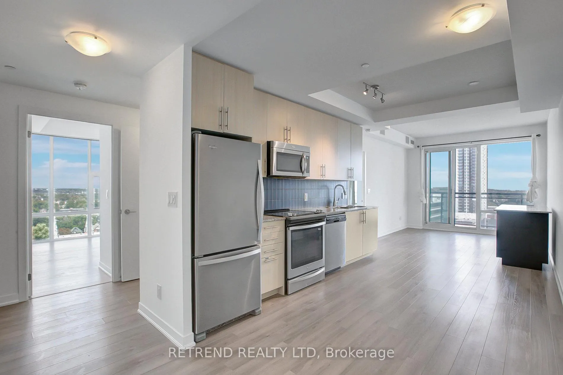 Photo 4 of Unit 1504, 85 Duke Street W, Kitchener, City Commercial Core — HOMEH
