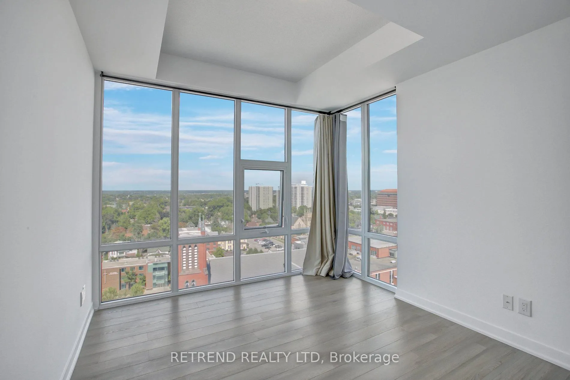 Photo 15 of Unit 1504, 85 Duke Street W, Kitchener, City Commercial Core — HOMEH