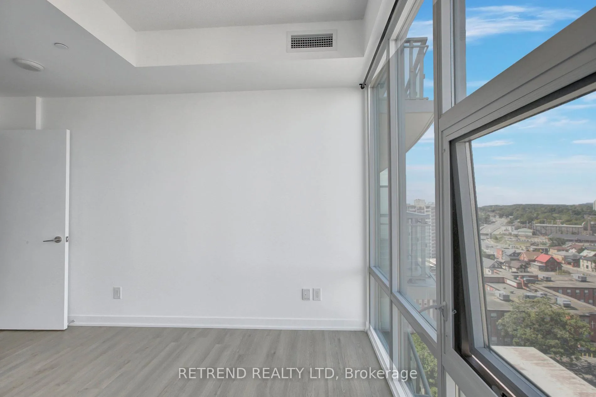 Photo 17 of Unit 1504, 85 Duke Street W, Kitchener, City Commercial Core — HOMEH