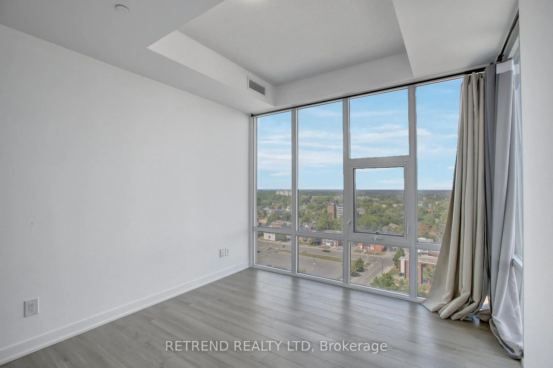 Photo 18 of Unit 1504, 85 Duke Street W, Kitchener, City Commercial Core — HOMEH