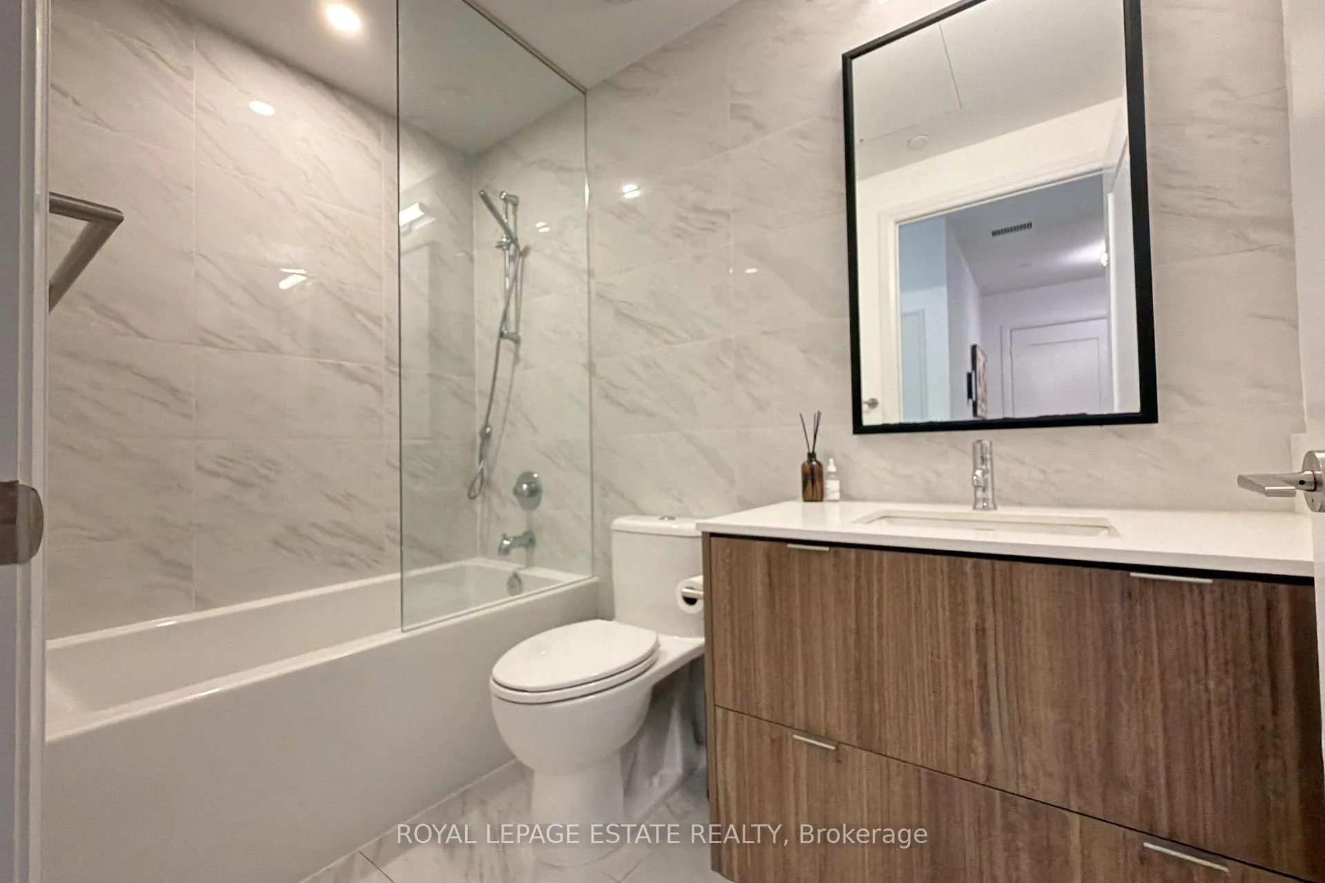 Photo 24 of Unit 326, 280 Howland Avenue, Toronto, The Annex — HOMEH