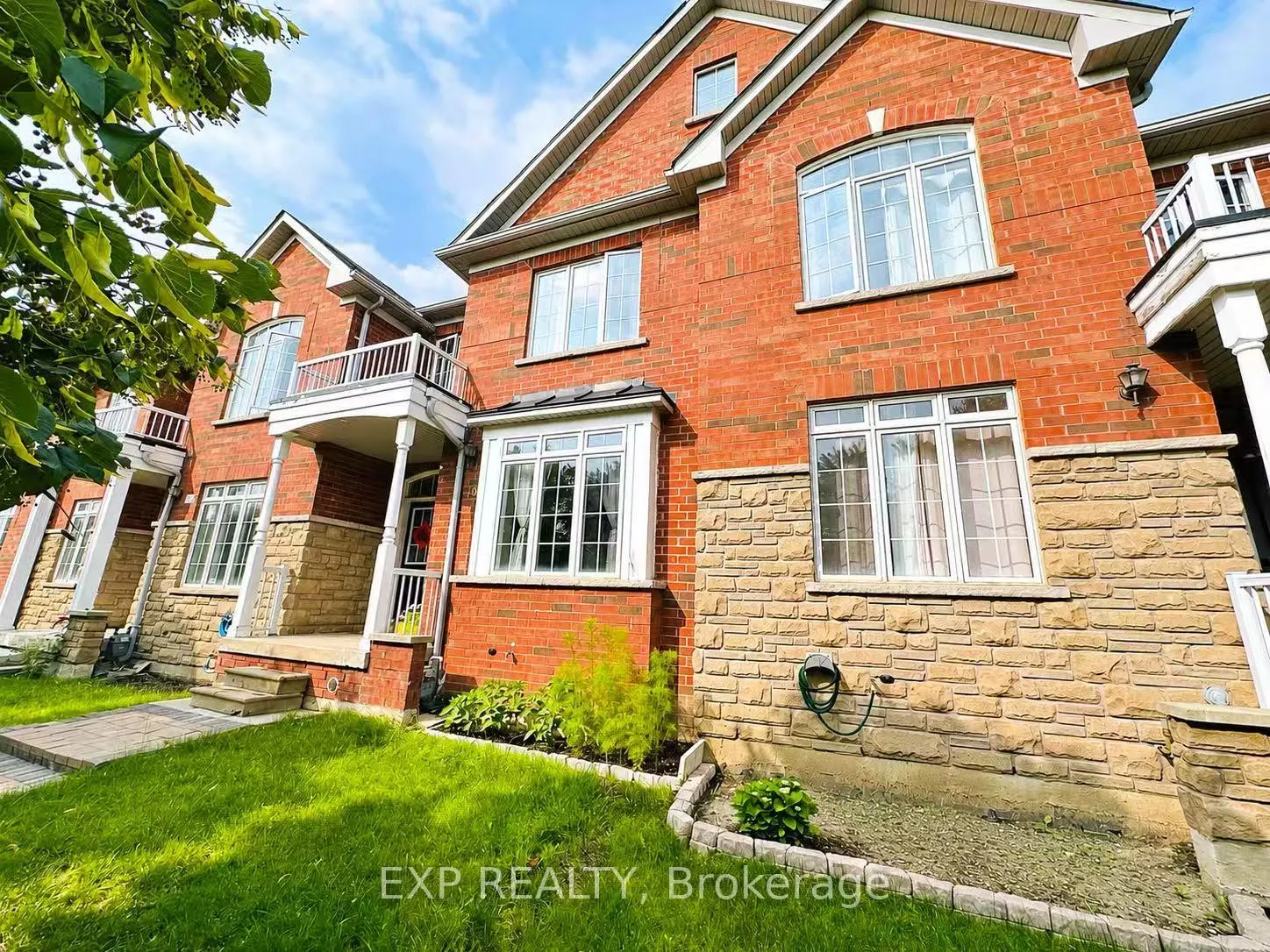 Photo 1 of 464 The Bridle Walk, Markham, Berczy — HOMEH