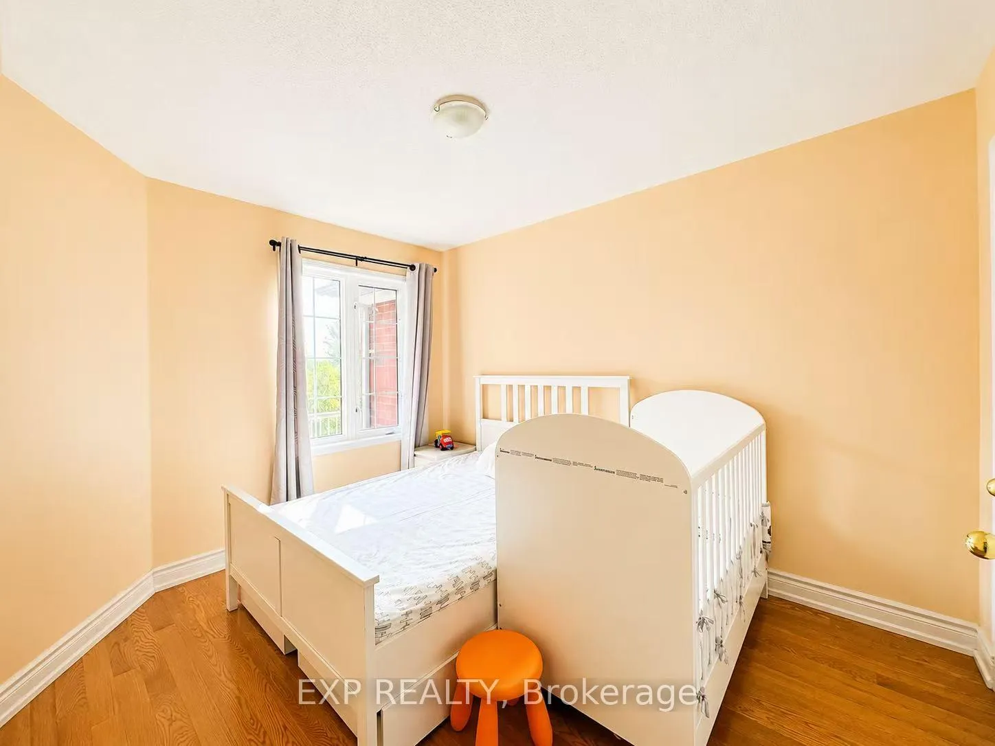 Photo 3 of 464 The Bridle Walk, Markham, Berczy — HOMEH