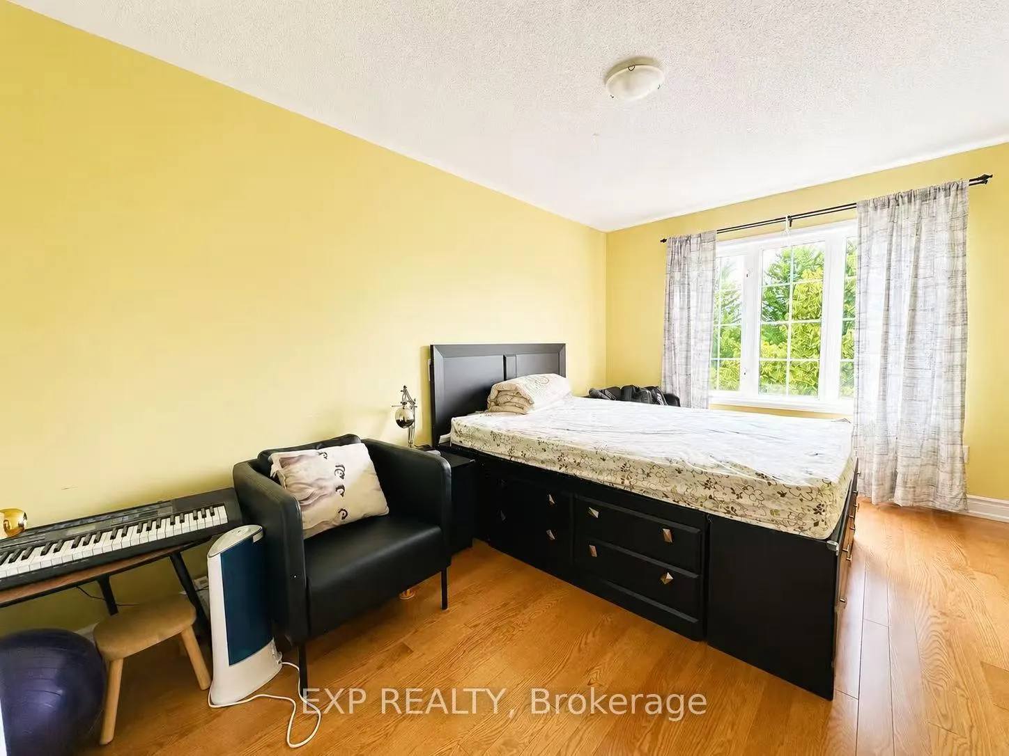 Photo 4 of 464 The Bridle Walk, Markham, Berczy — HOMEH