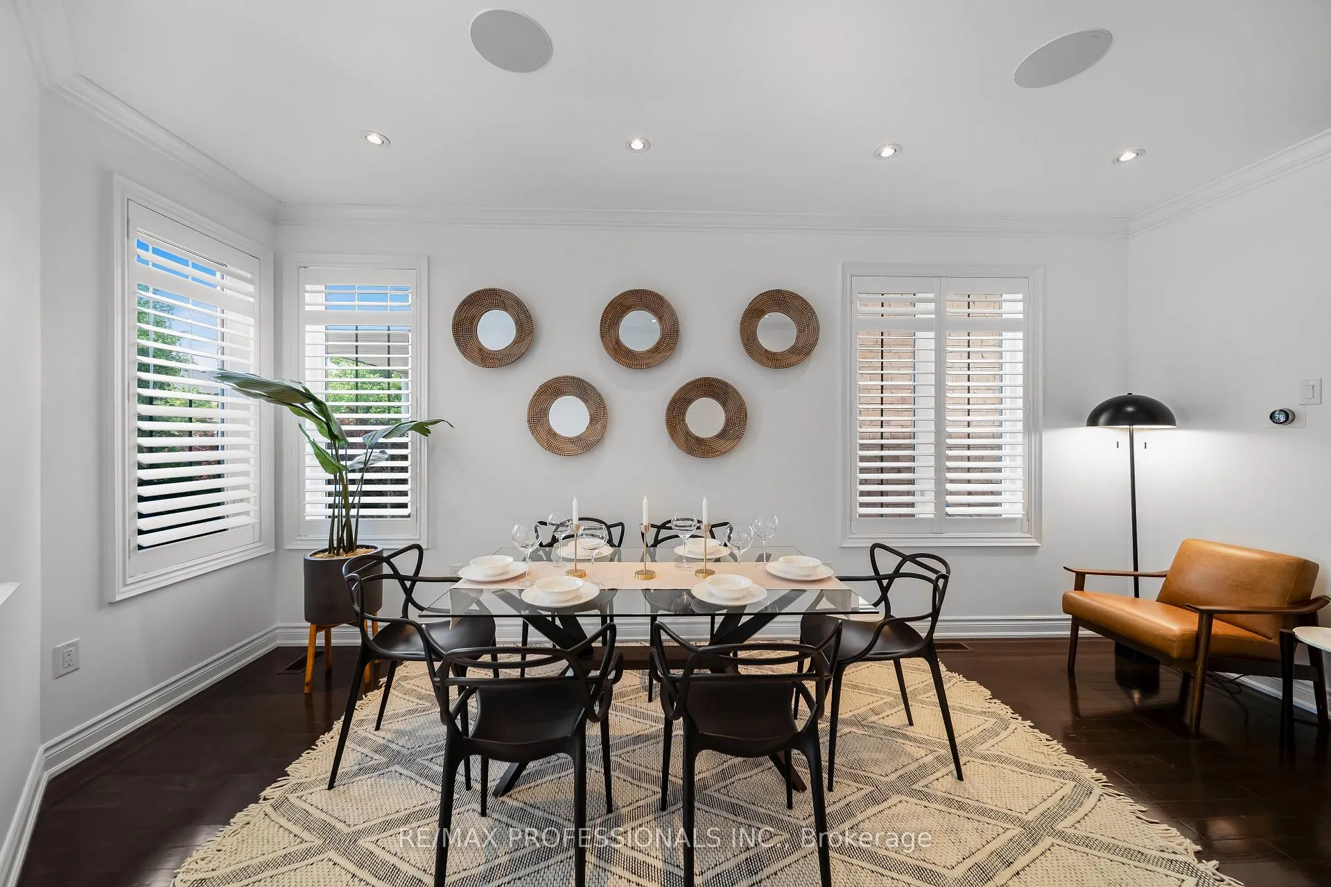 Photo 3 of 11 Pelham Drive, Vaughan, Kleinburg — HOMEH