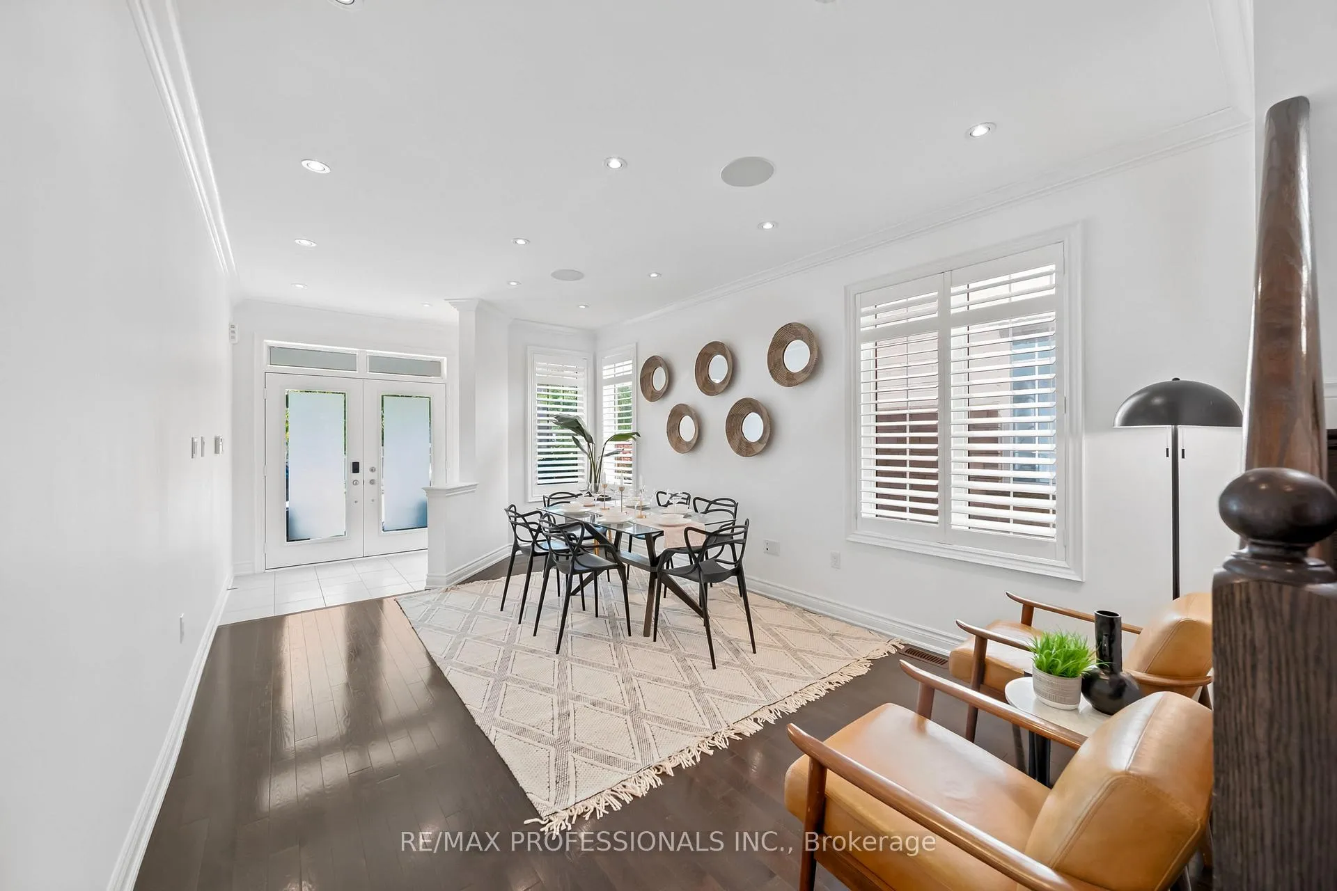 Photo 4 of 11 Pelham Drive, Vaughan, Kleinburg — HOMEH