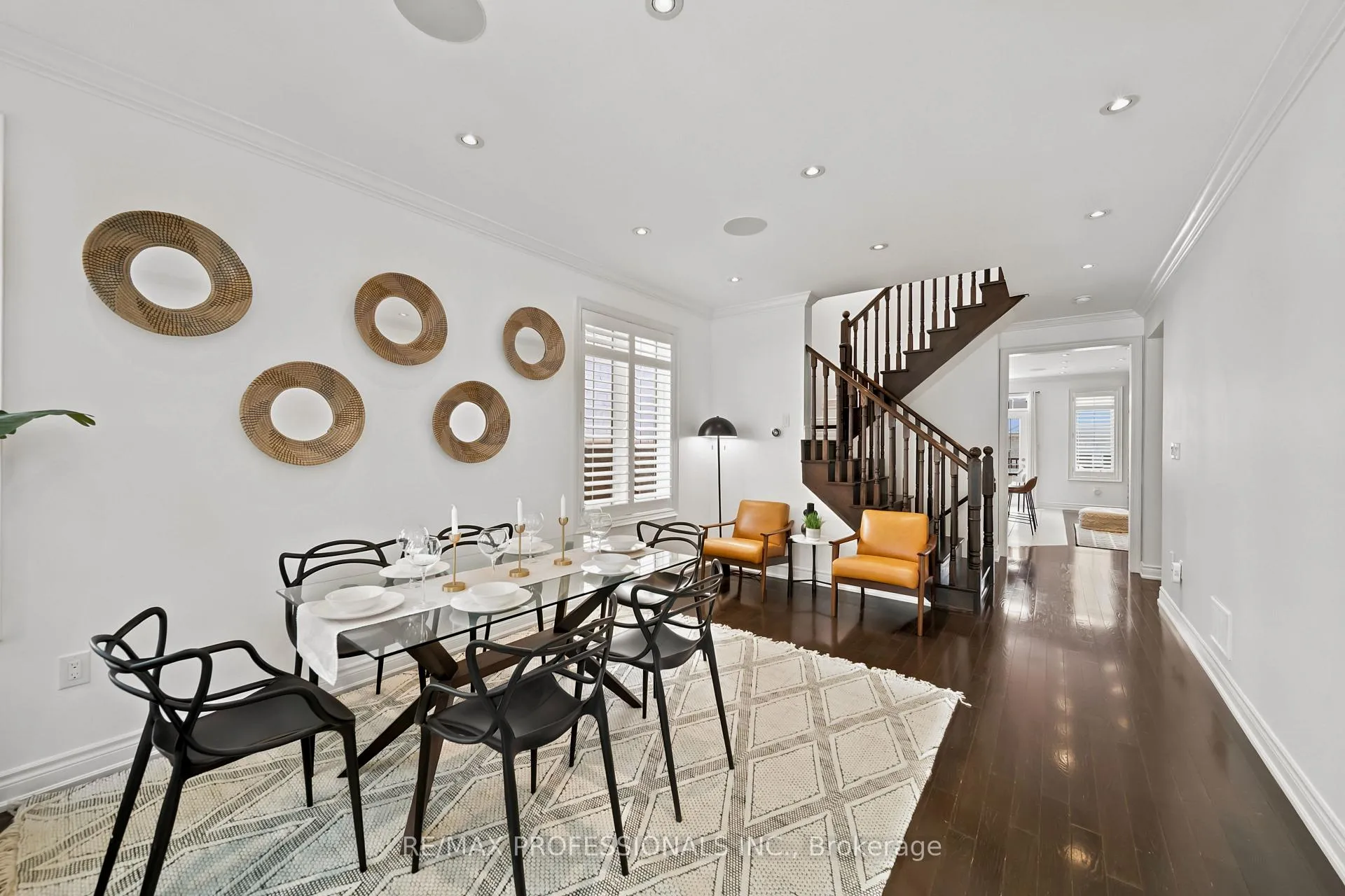 Photo 5 of 11 Pelham Drive, Vaughan, Kleinburg — HOMEH