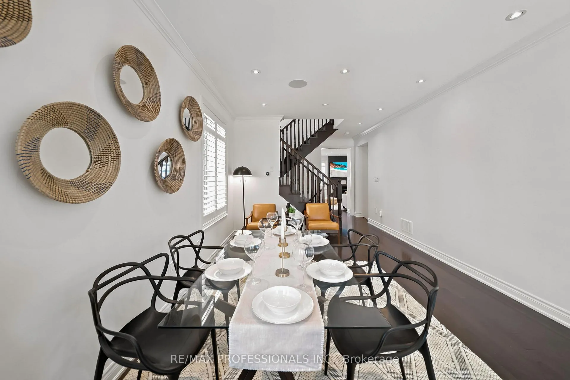 Photo 6 of 11 Pelham Drive, Vaughan, Kleinburg — HOMEH