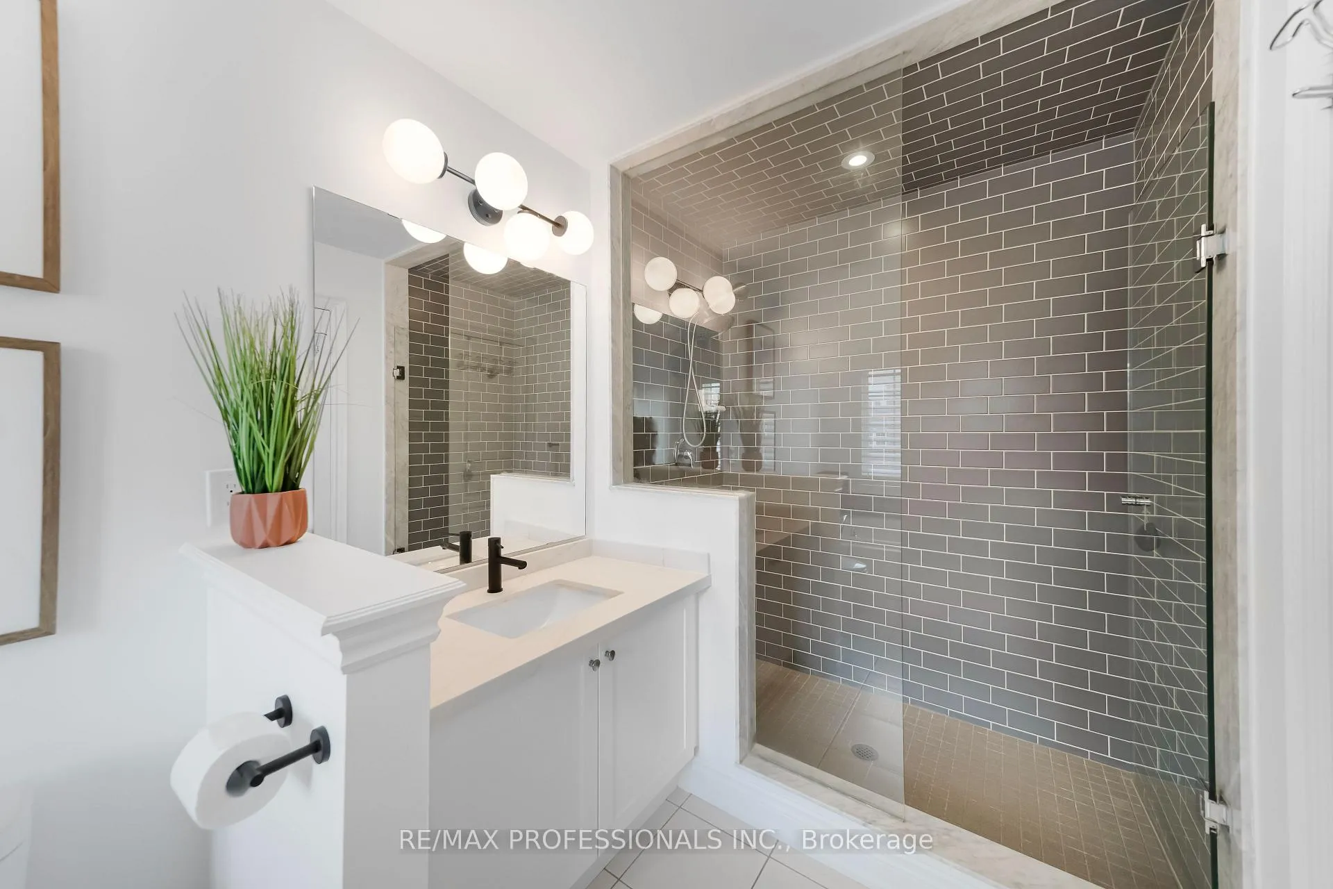 Photo 22 of 11 Pelham Drive, Vaughan, Kleinburg — HOMEH