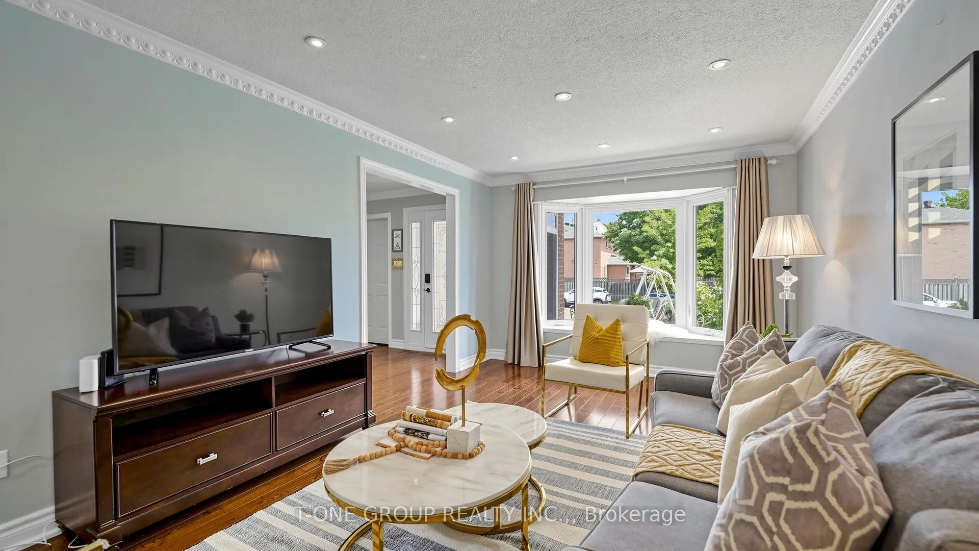 Photo 5 of 81 Marion Crescent, Markham, Raymerville — HOMEH