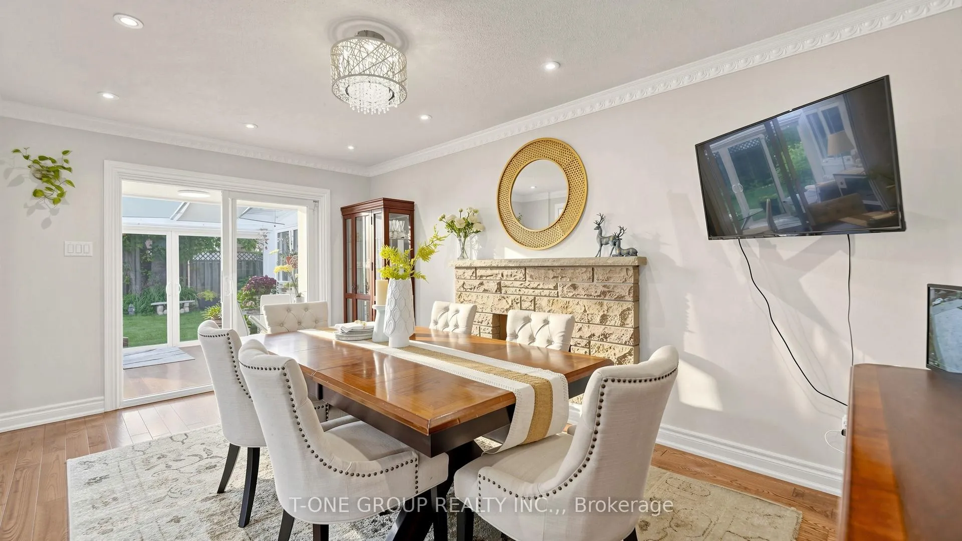 Photo 9 of 81 Marion Crescent, Markham, Raymerville — HOMEH