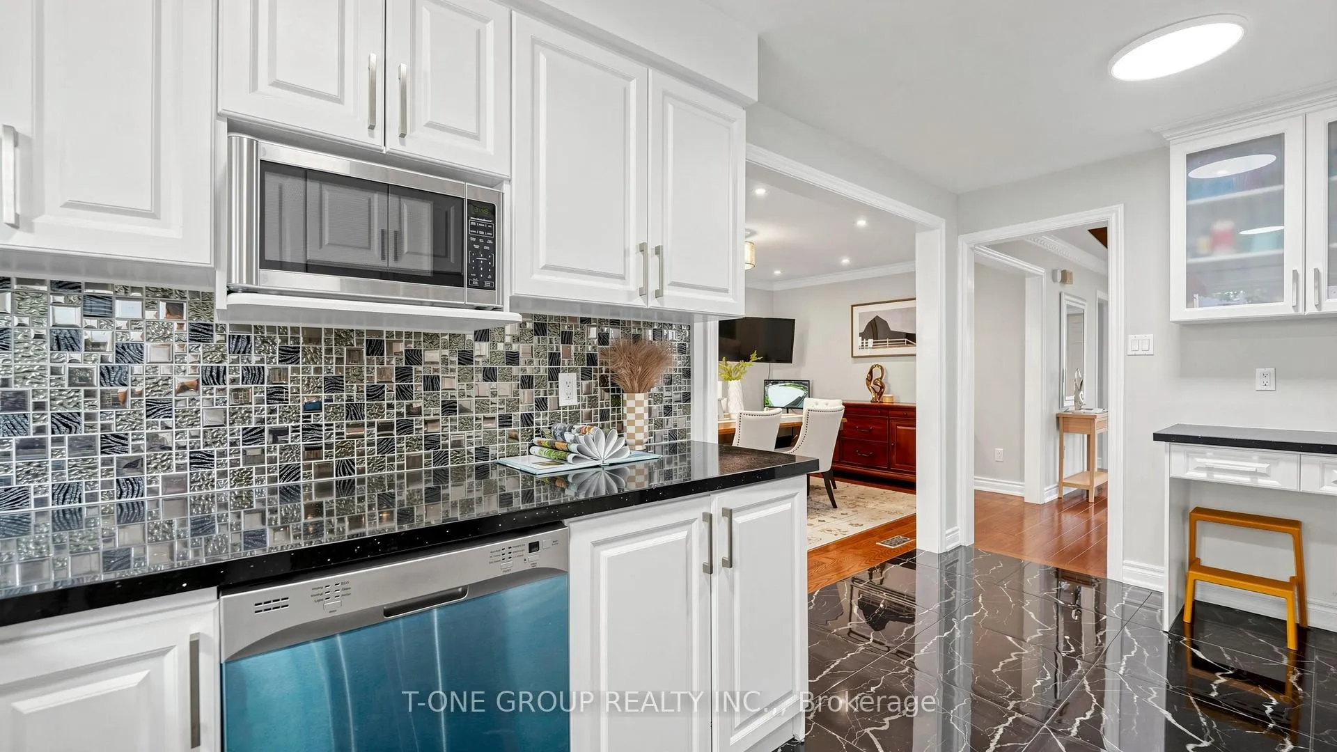 Photo 14 of 81 Marion Crescent, Markham, Raymerville — HOMEH