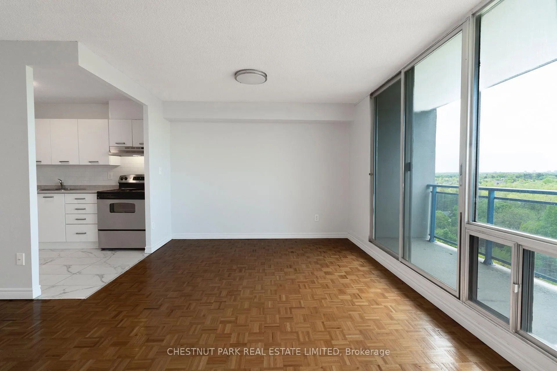 Photo 8 of Unit 1003, 150 Lakeshore Road W, Mississauga, Port Credit — HOMEH