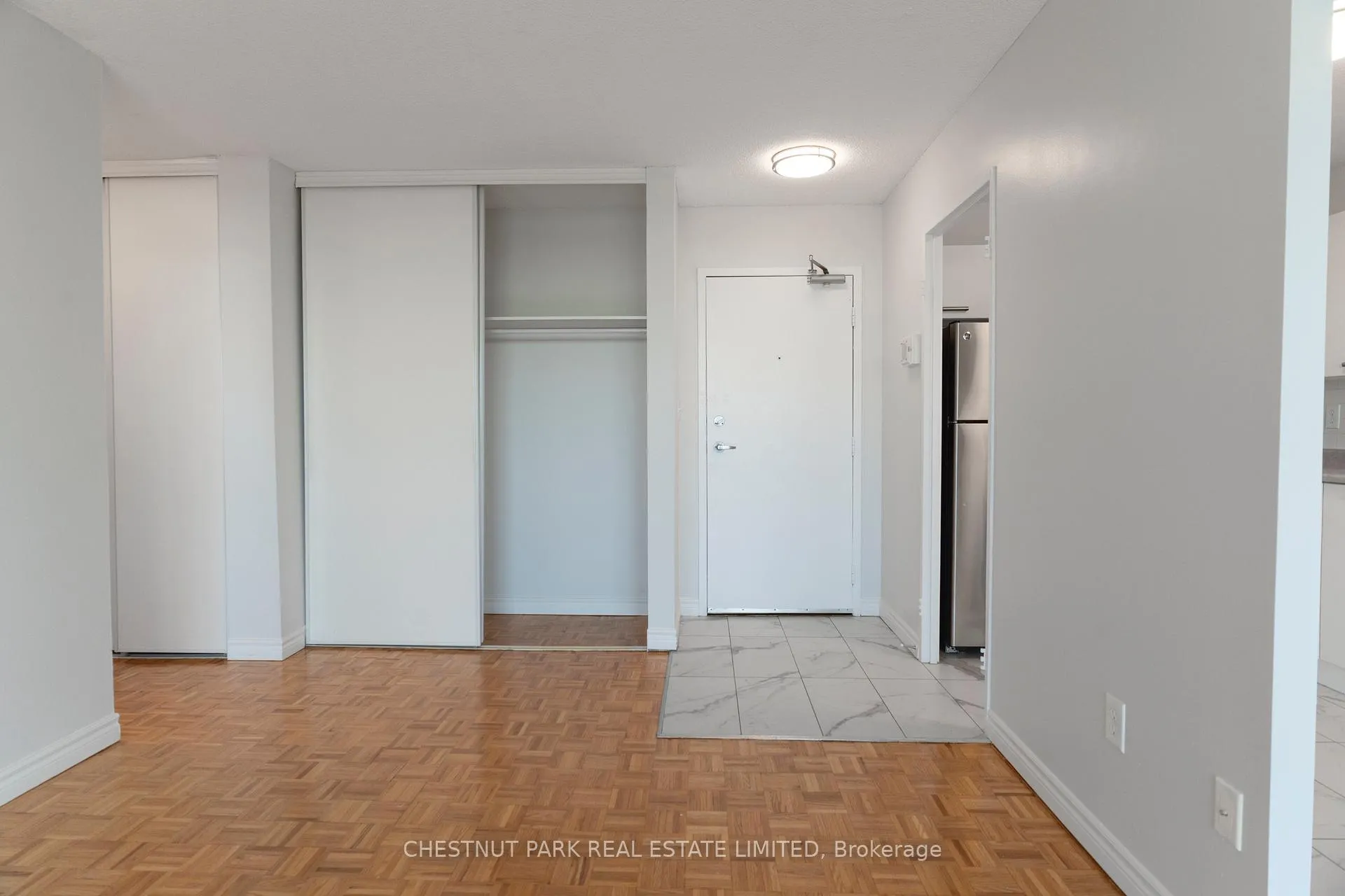 Photo 12 of Unit 1003, 150 Lakeshore Road W, Mississauga, Port Credit — HOMEH