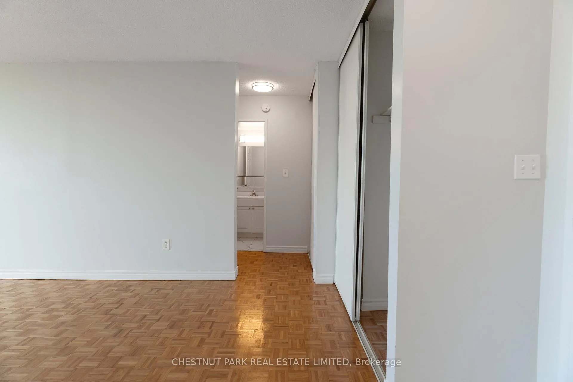 Photo 16 of Unit 1003, 150 Lakeshore Road W, Mississauga, Port Credit — HOMEH