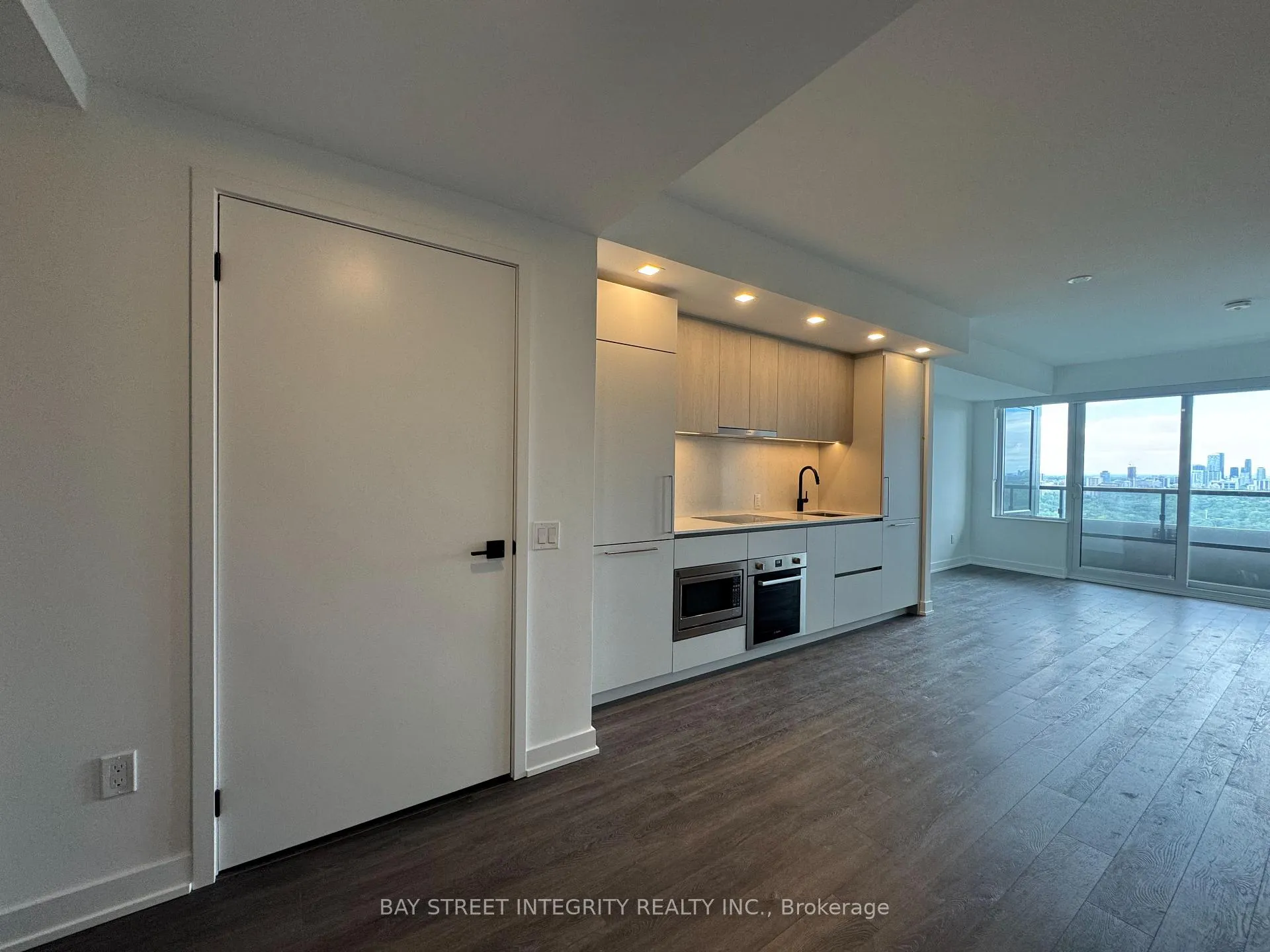 Photo 5 of Unit 3805, 609 Sherbourne Street, Toronto, North St. James Town — HOMEH