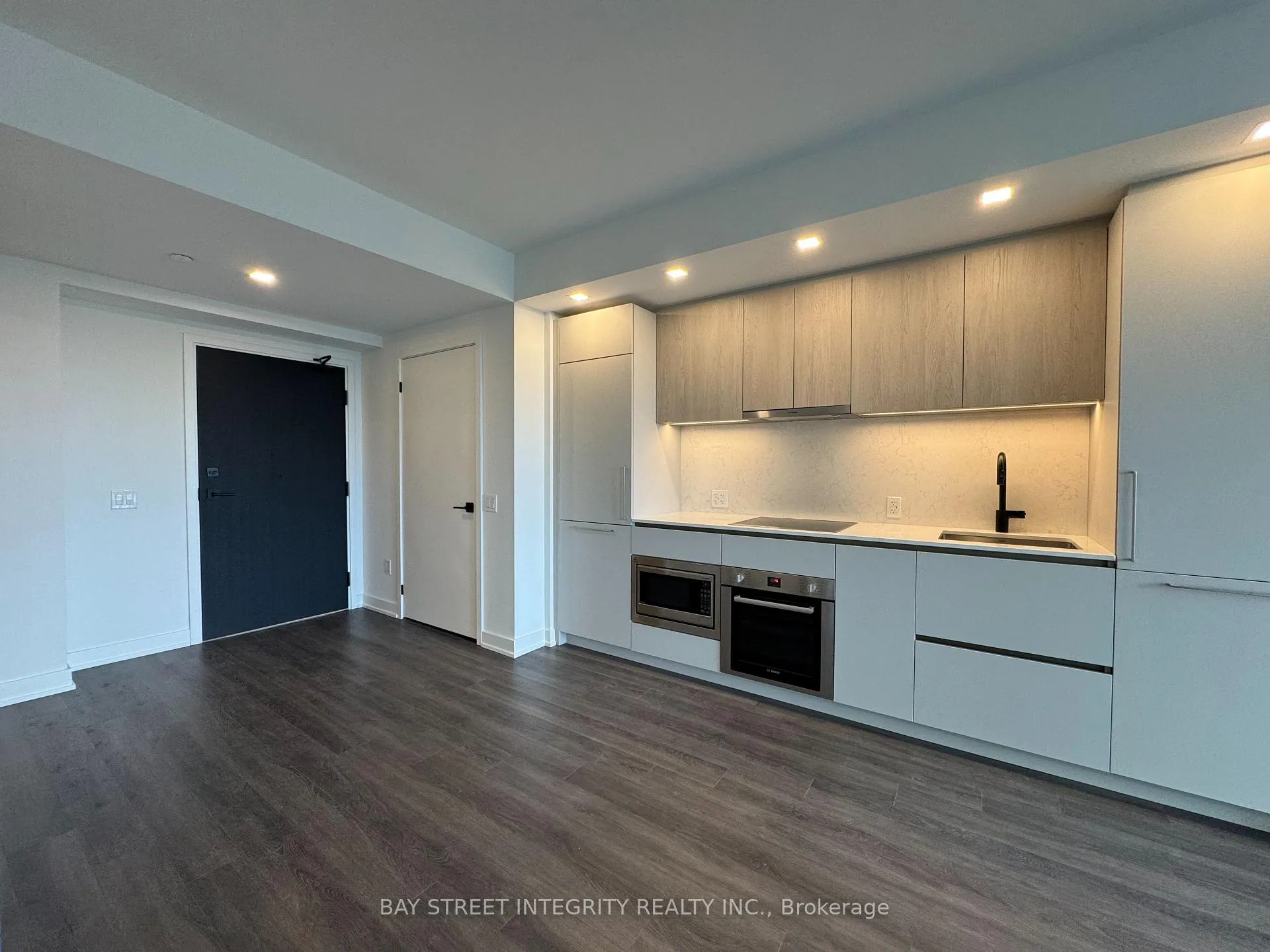 Photo 6 of Unit 3805, 609 Sherbourne Street, Toronto, North St. James Town — HOMEH