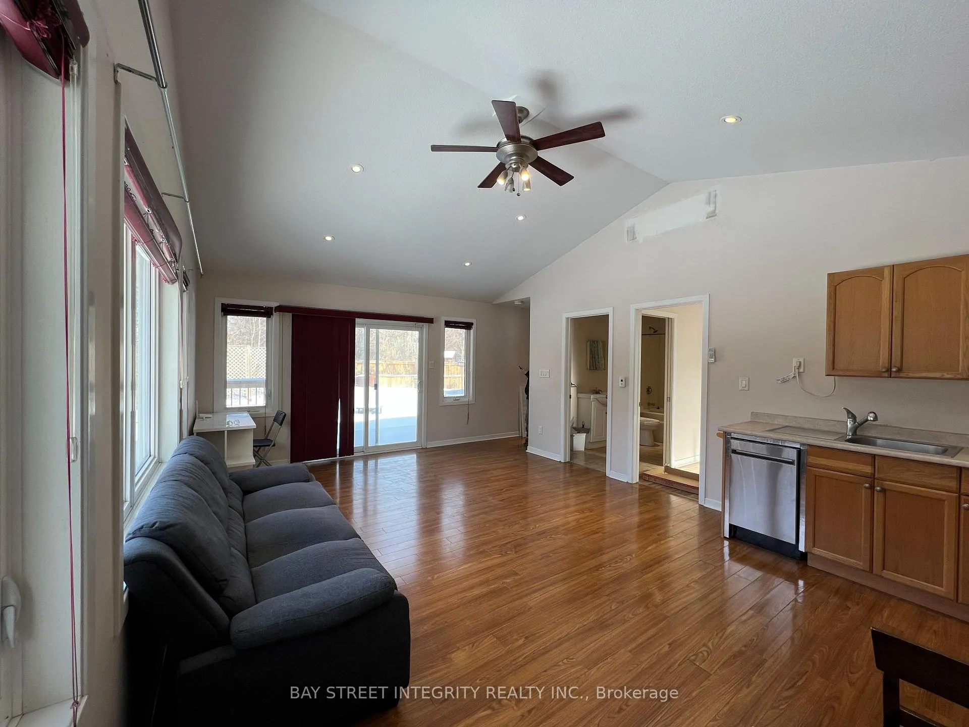 Photo 7 of Unit 2, 1339 Pinegrove Road, Oakville, West — HOMEH