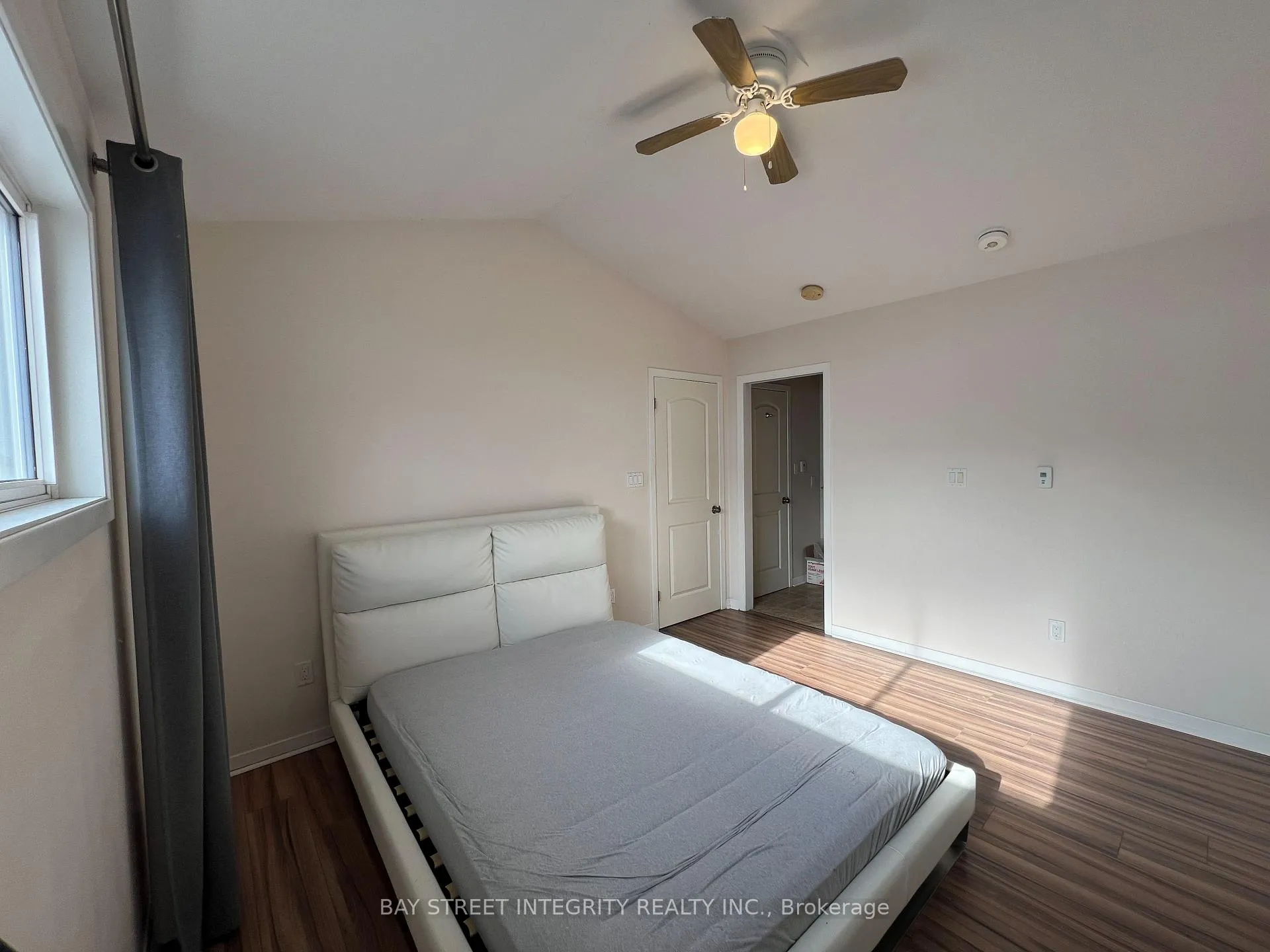 Photo 11 of Unit 2, 1339 Pinegrove Road, Oakville, West — HOMEH