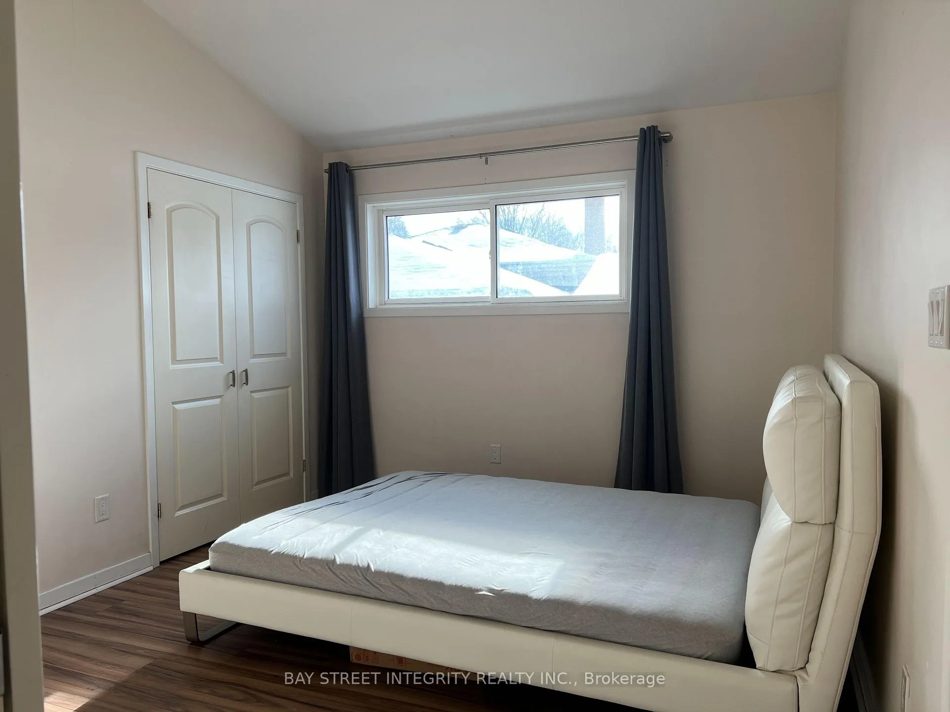 Photo 13 of Unit 2, 1339 Pinegrove Road, Oakville, West — HOMEH