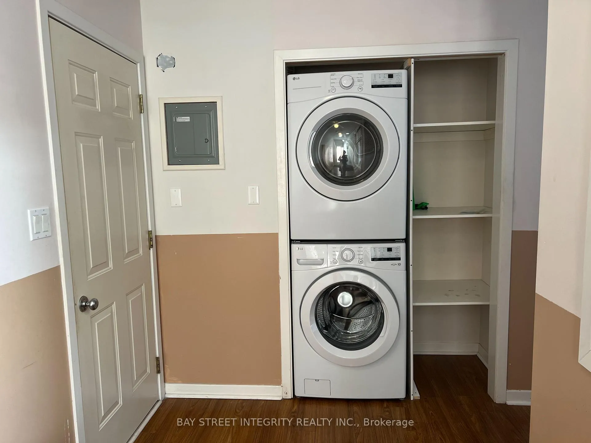 Photo 16 of Unit 2, 1339 Pinegrove Road, Oakville, West — HOMEH