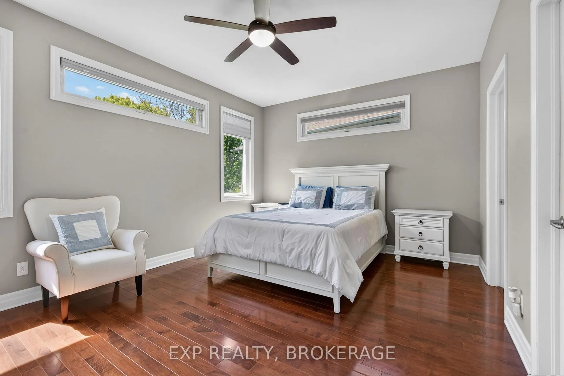 Photo 17 of 23 Admiral'S Court, Barrie, Innis-Shore — HOMEH
