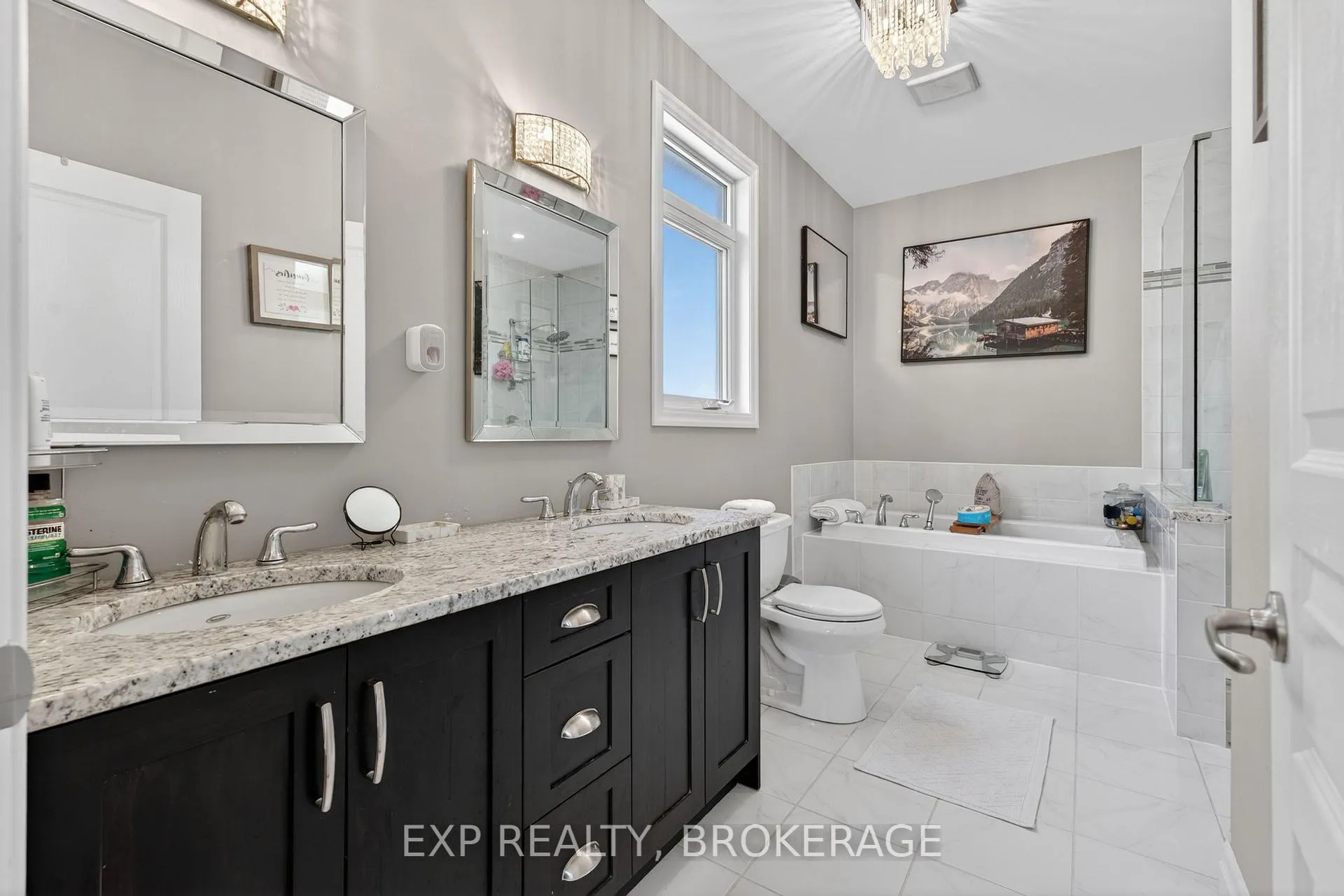 Photo 20 of 23 Admiral'S Court, Barrie, Innis-Shore — HOMEH