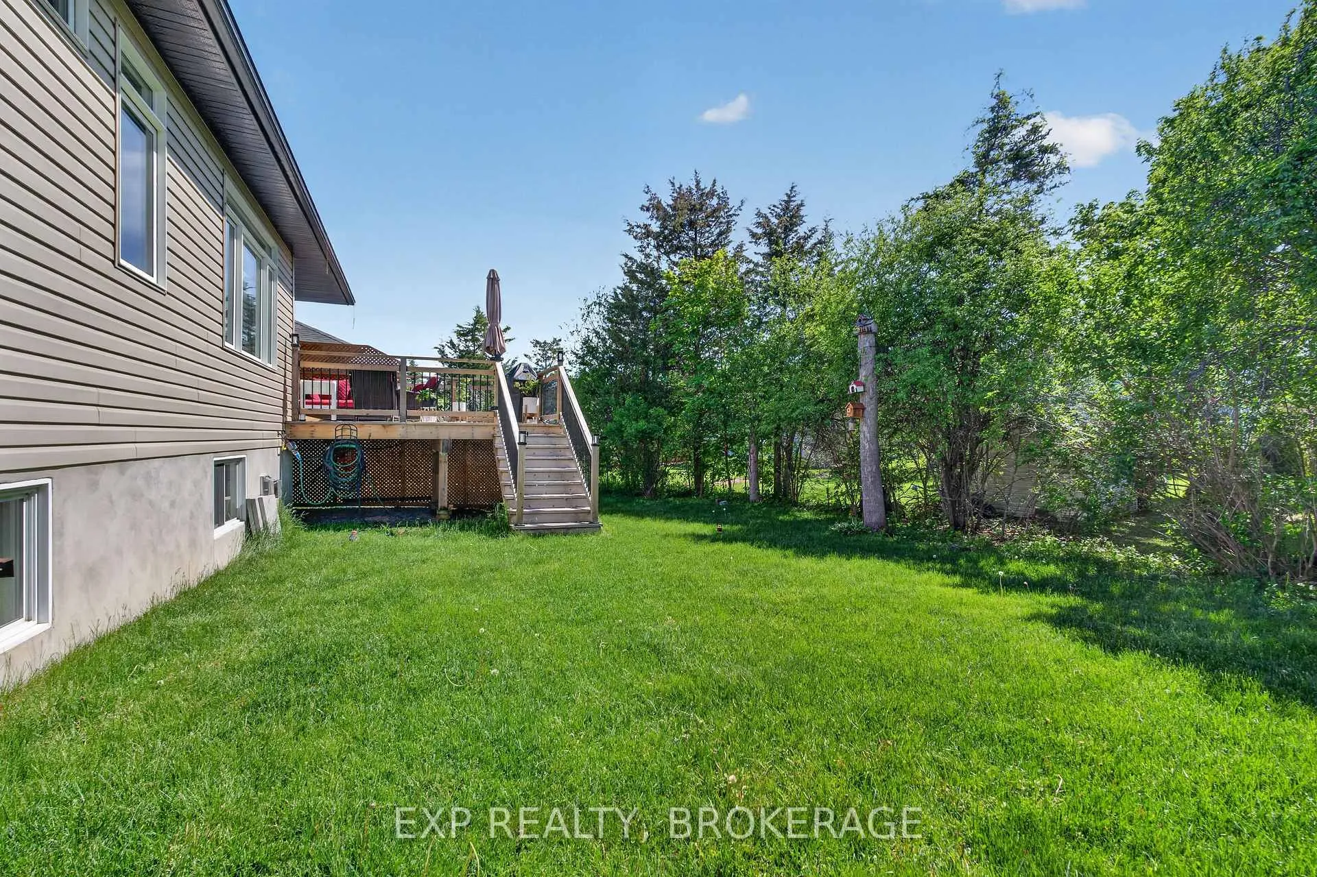 Photo 38 of 23 Admiral'S Court, Barrie, Innis-Shore — HOMEH