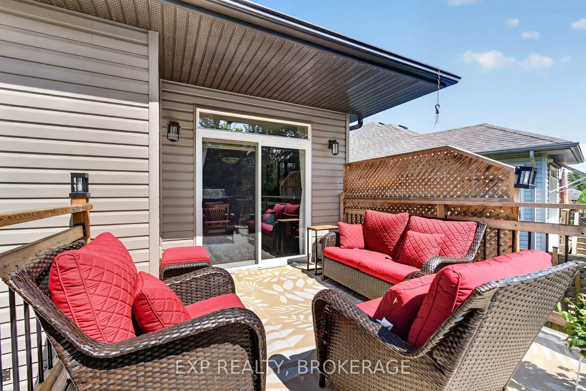 Photo 39 of 23 Admiral'S Court, Barrie, Innis-Shore — HOMEH