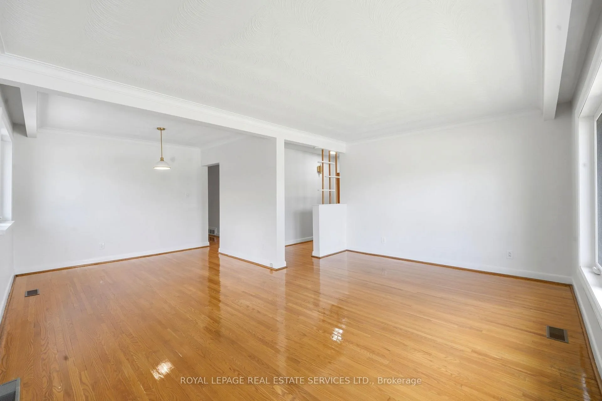 Photo 7 of 45 Poynter Drive, Etobicoke, Kingsview Village-The Westway — HOMEH