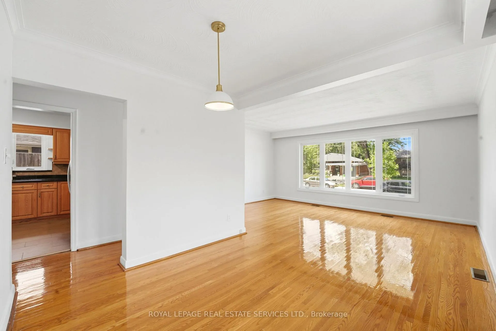 Photo 9 of 45 Poynter Drive, Etobicoke, Kingsview Village-The Westway — HOMEH