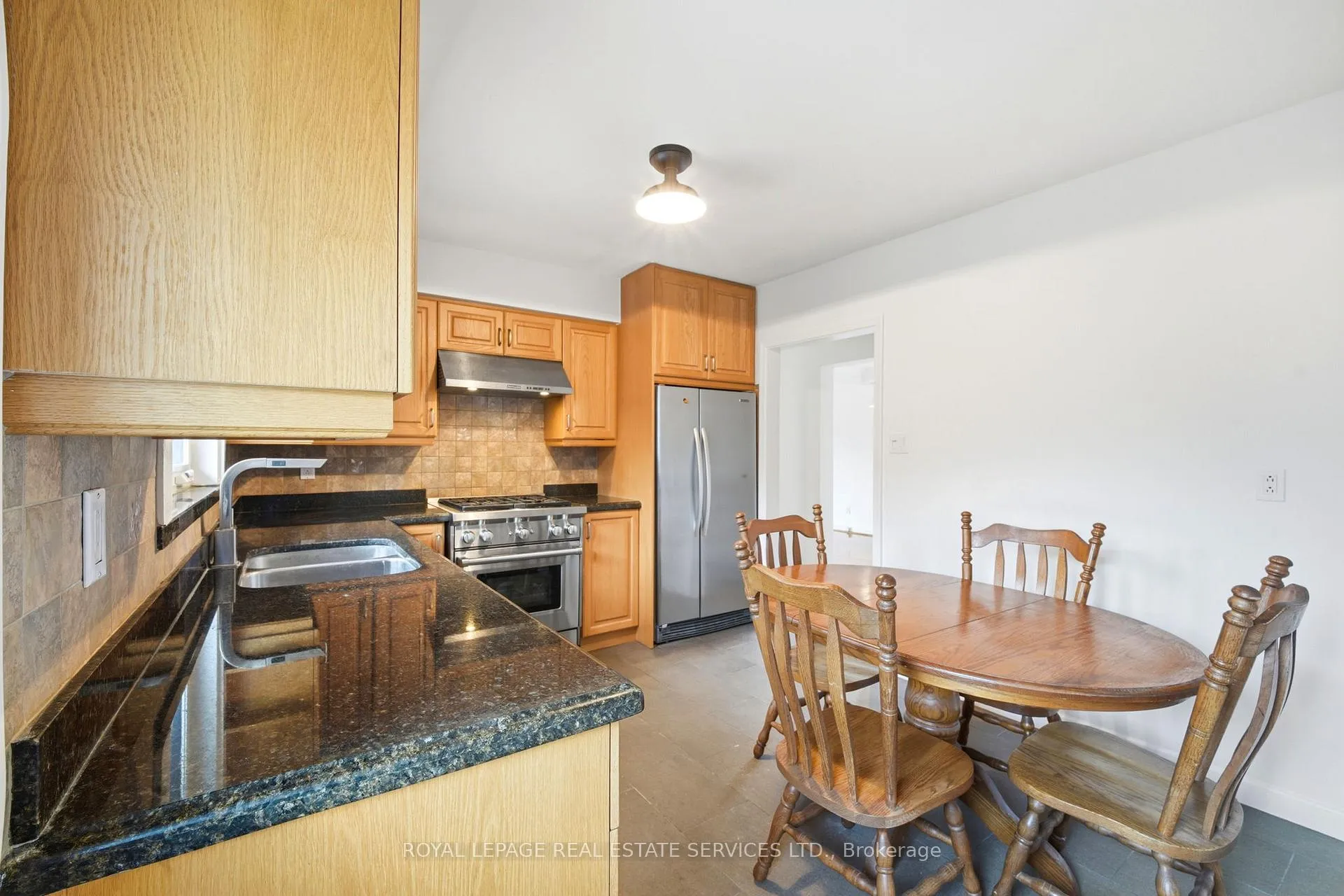 Photo 13 of 45 Poynter Drive, Etobicoke, Kingsview Village-The Westway — HOMEH