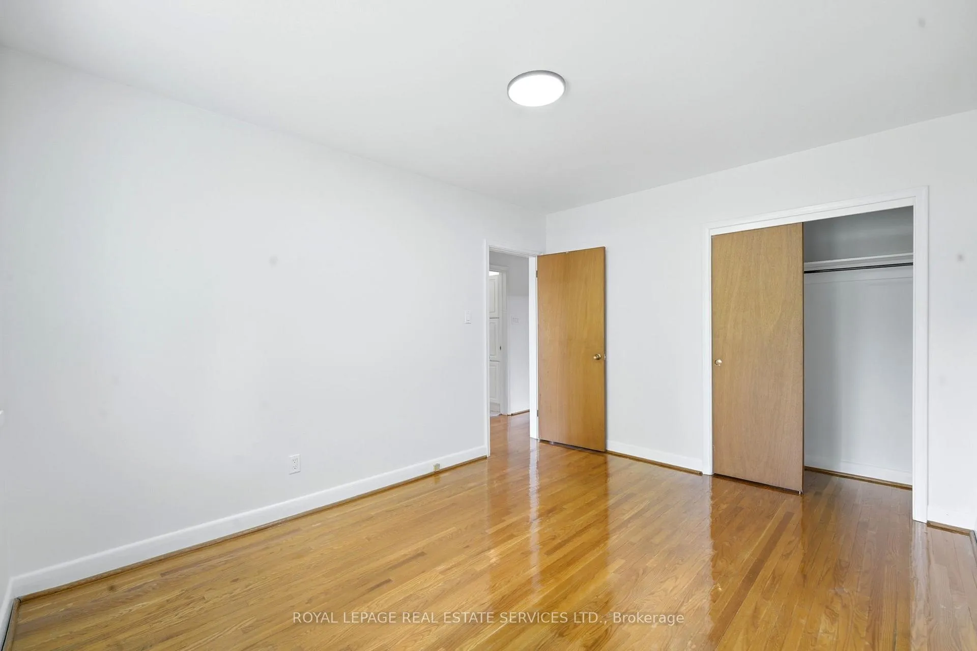 Photo 22 of 45 Poynter Drive, Etobicoke, Kingsview Village-The Westway — HOMEH
