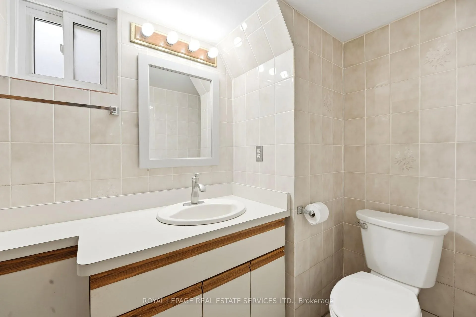 Photo 28 of 45 Poynter Drive, Etobicoke, Kingsview Village-The Westway — HOMEH