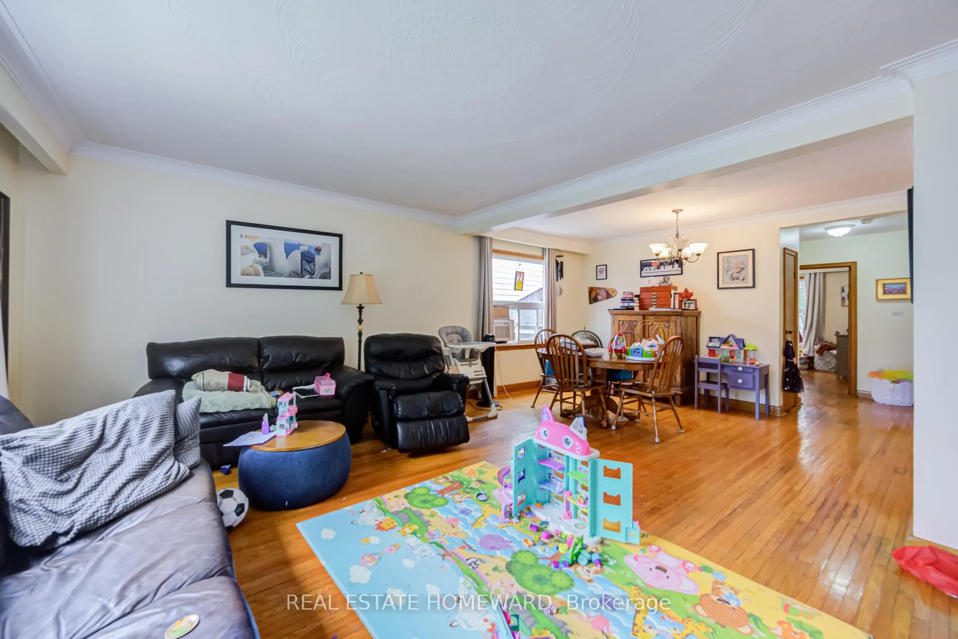 Photo 3 of 170 Wheeler Avenue, Toronto, The Beaches — HOMEH